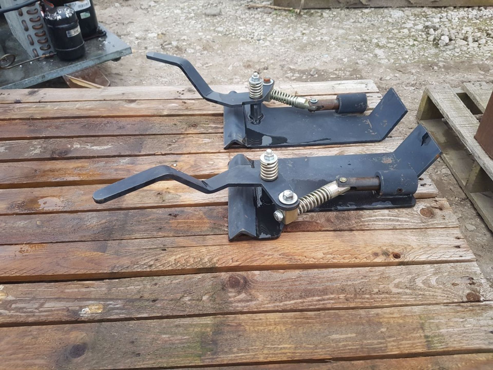 2 x BOBCAT SKIDSTEER LOADER BUCKET weld on repair quick hitch