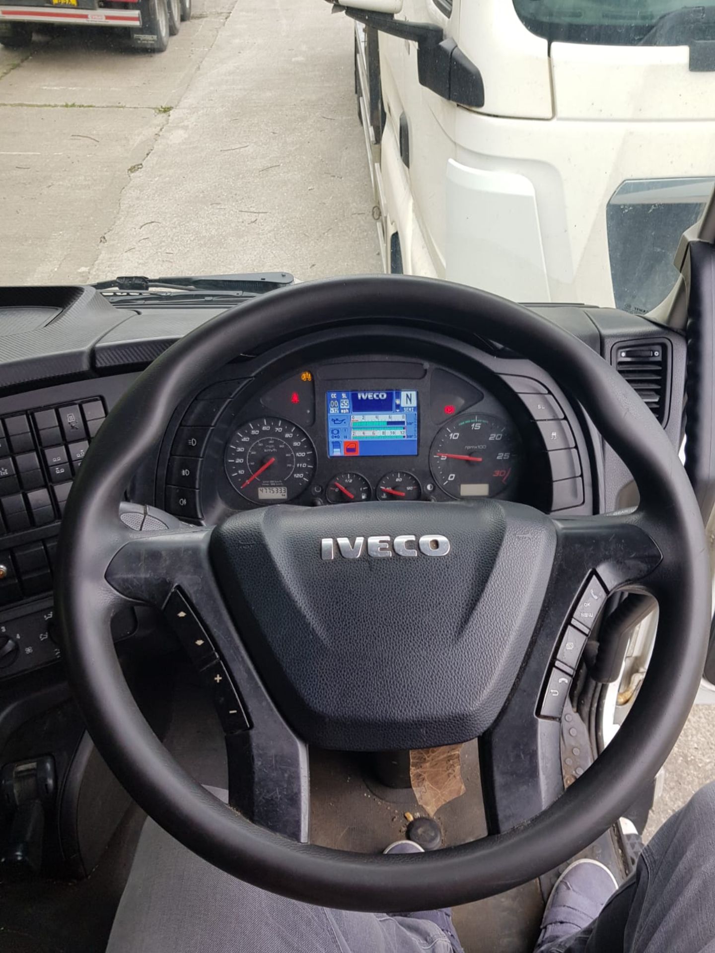 2015, IVECO STRALIS 330 EURO6 - Image 5 of 9