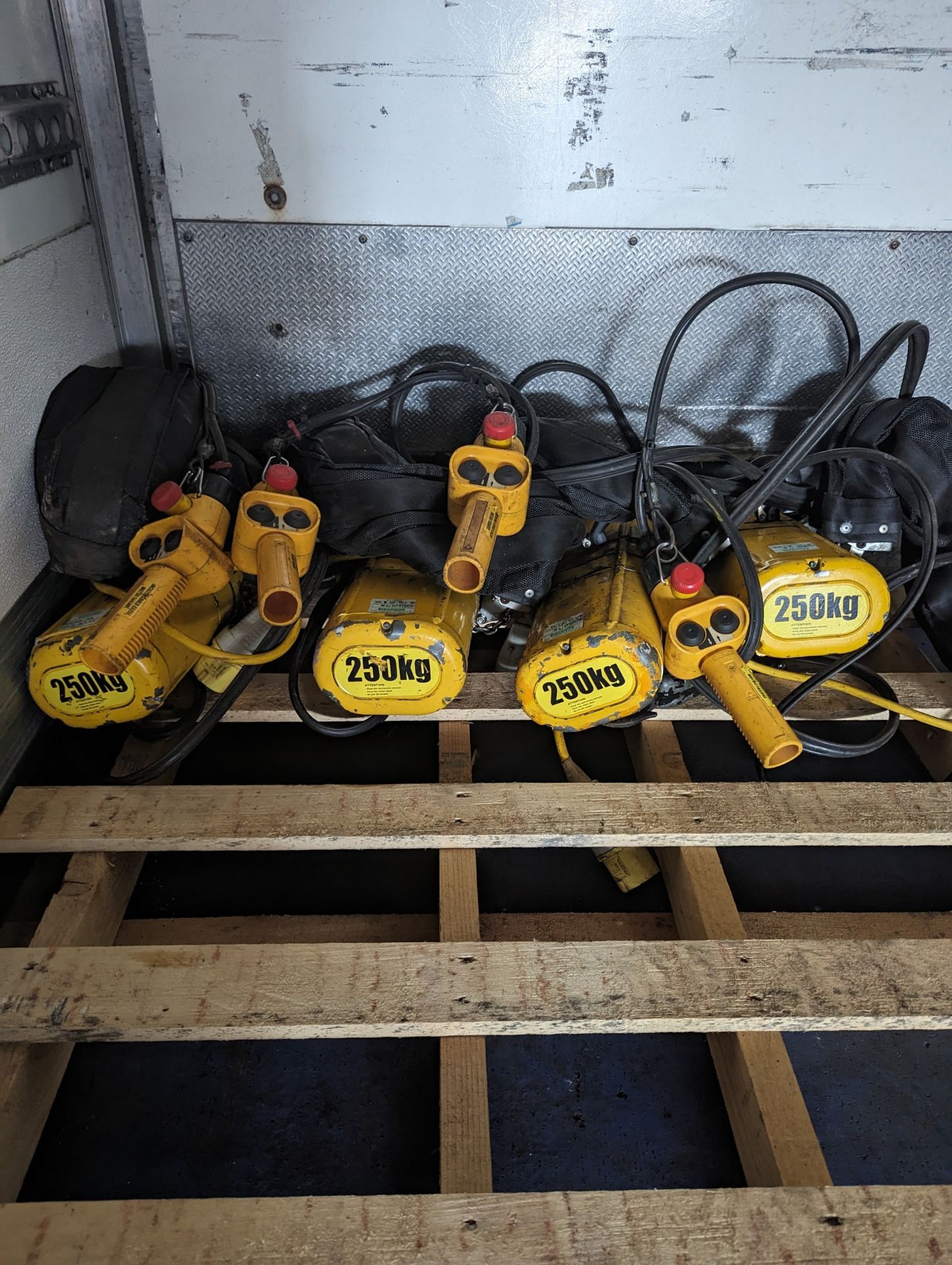 250kg, 110v Electric hoist - Image 5 of 5