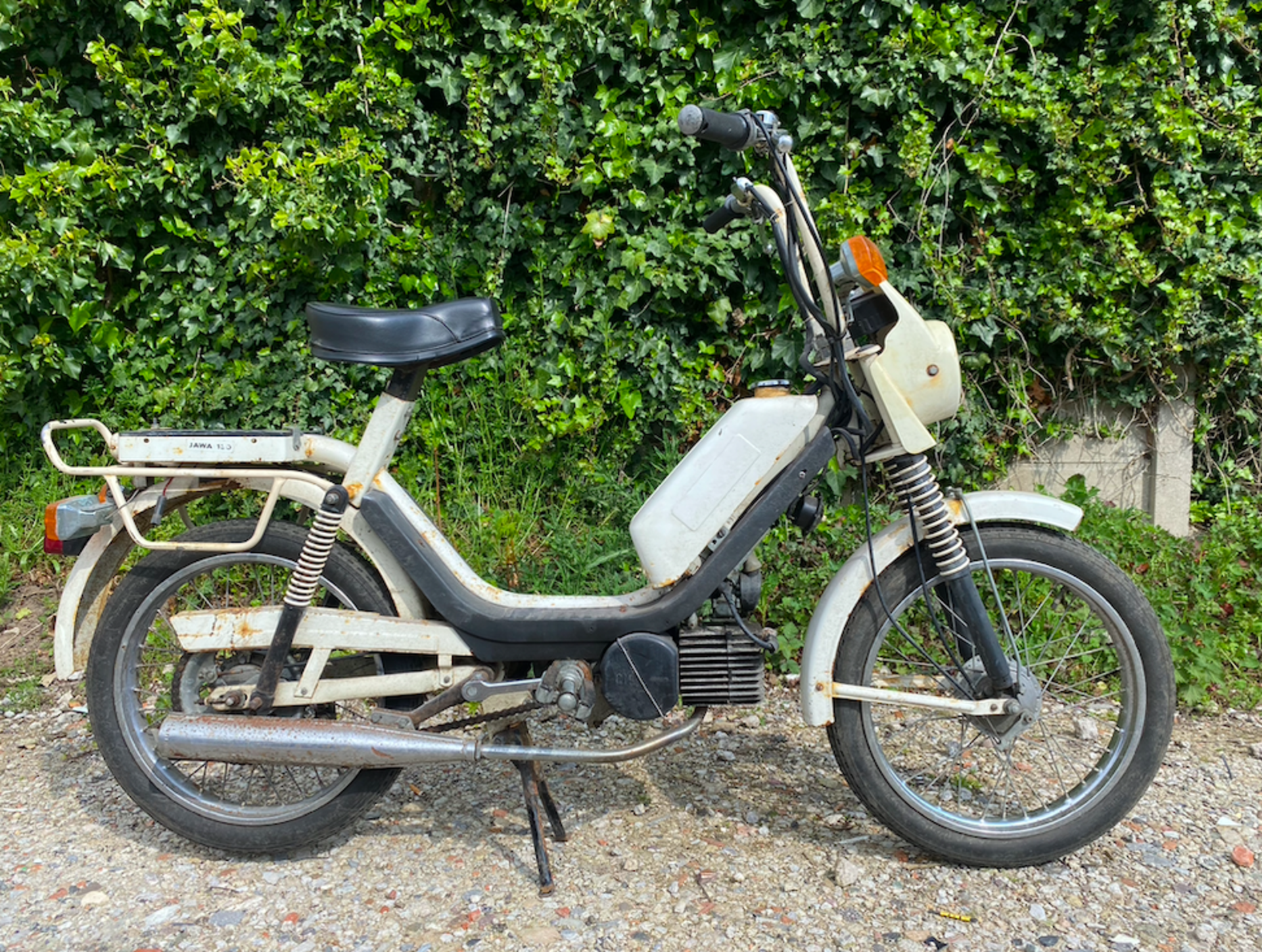 1991 Jawa Economy