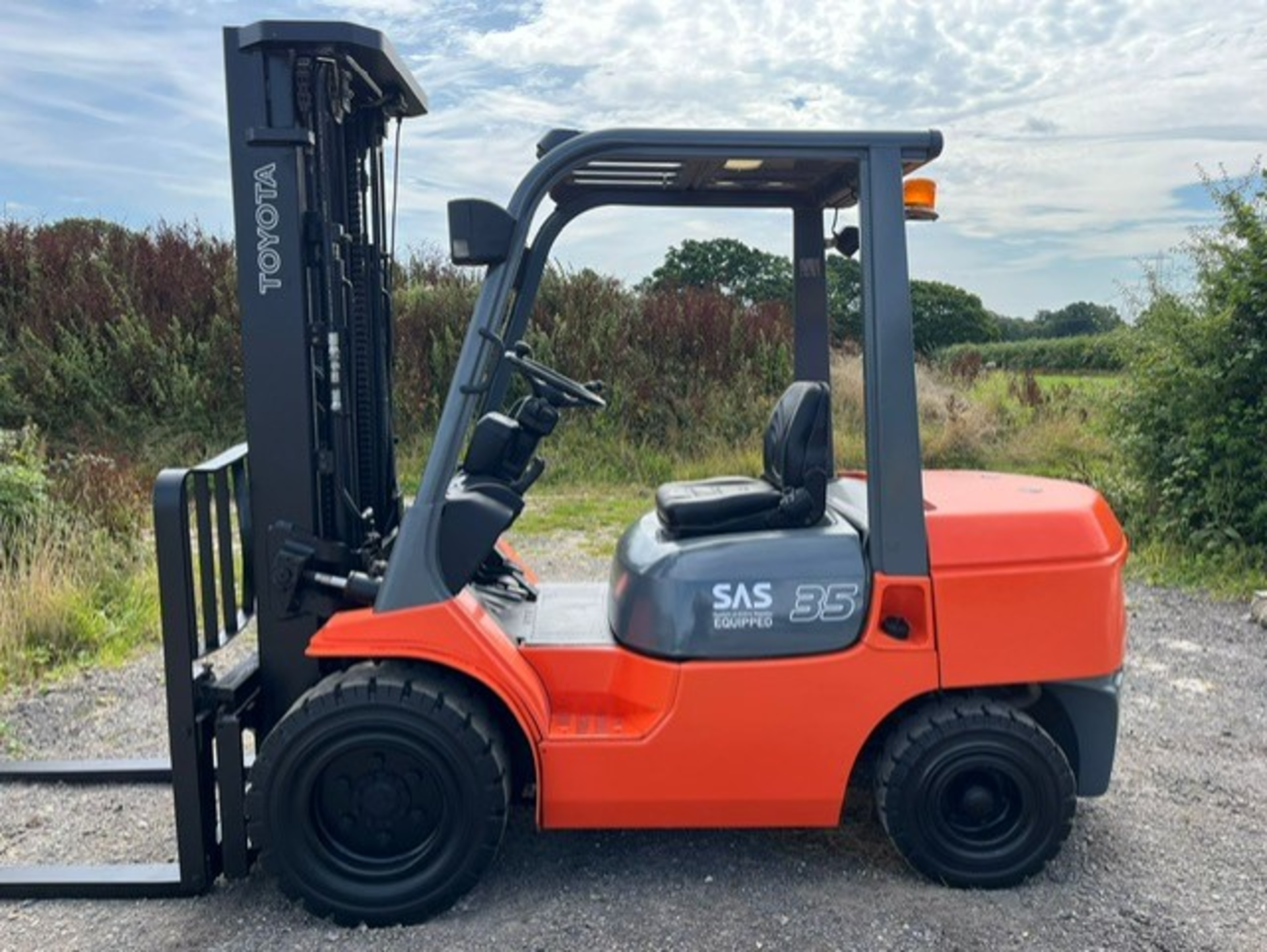 2006, TOYOTA 3.5 Tonne Diesel Forklift - Image 2 of 8