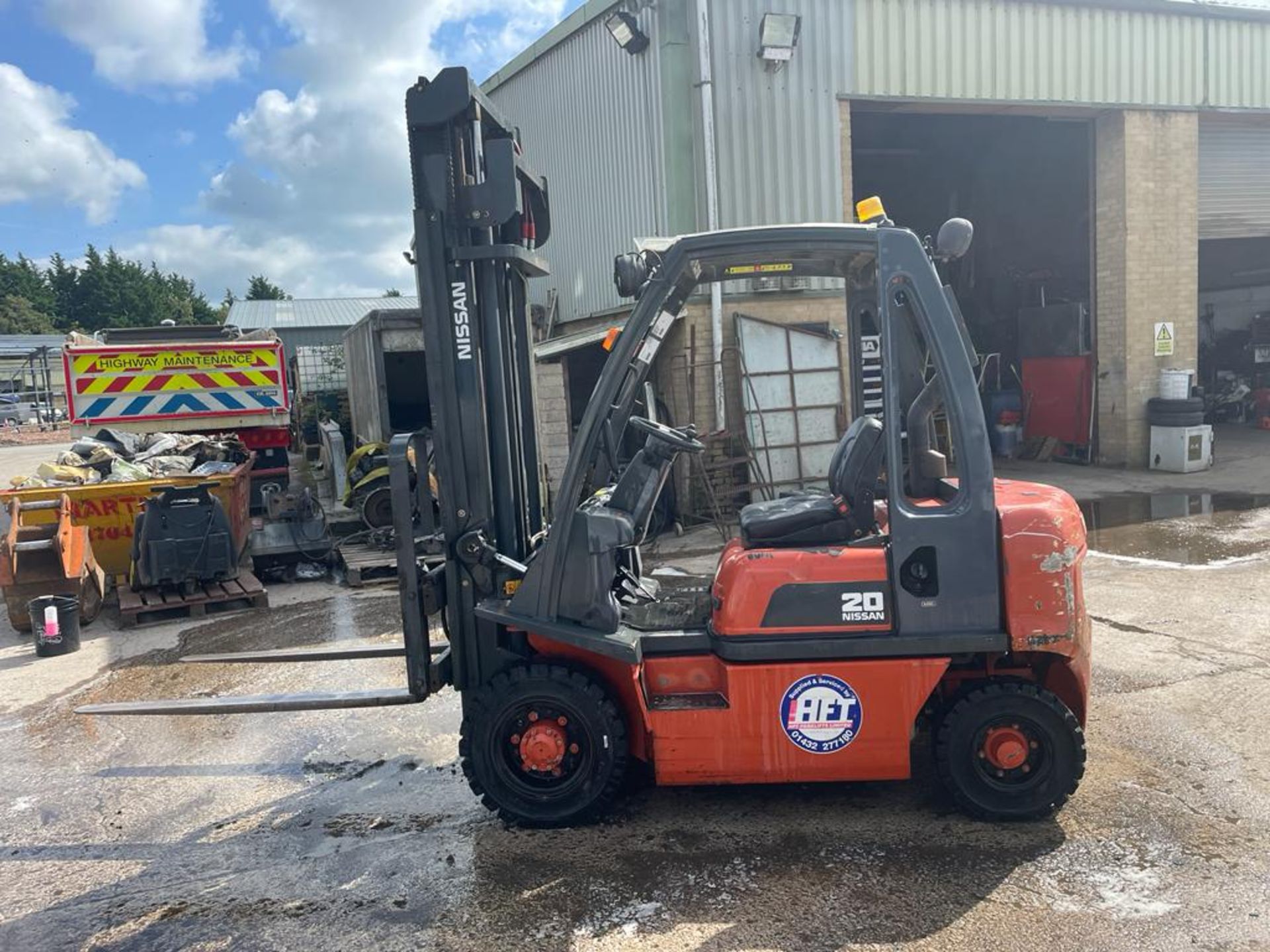 NISSAN 2.0 Ton Diesel Forklift - Image 4 of 8