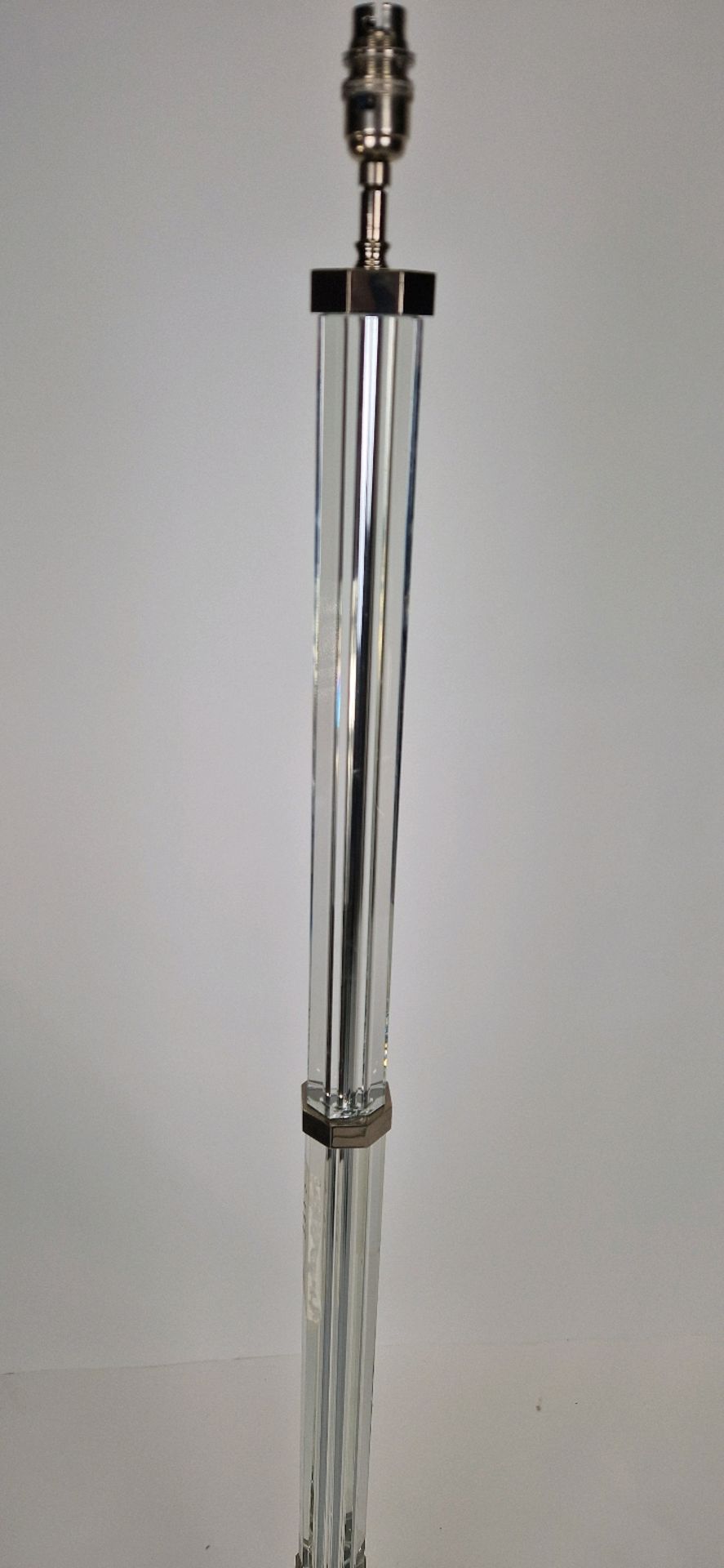 GLASS AND CHROME FLOOR LAMP - Image 3 of 4