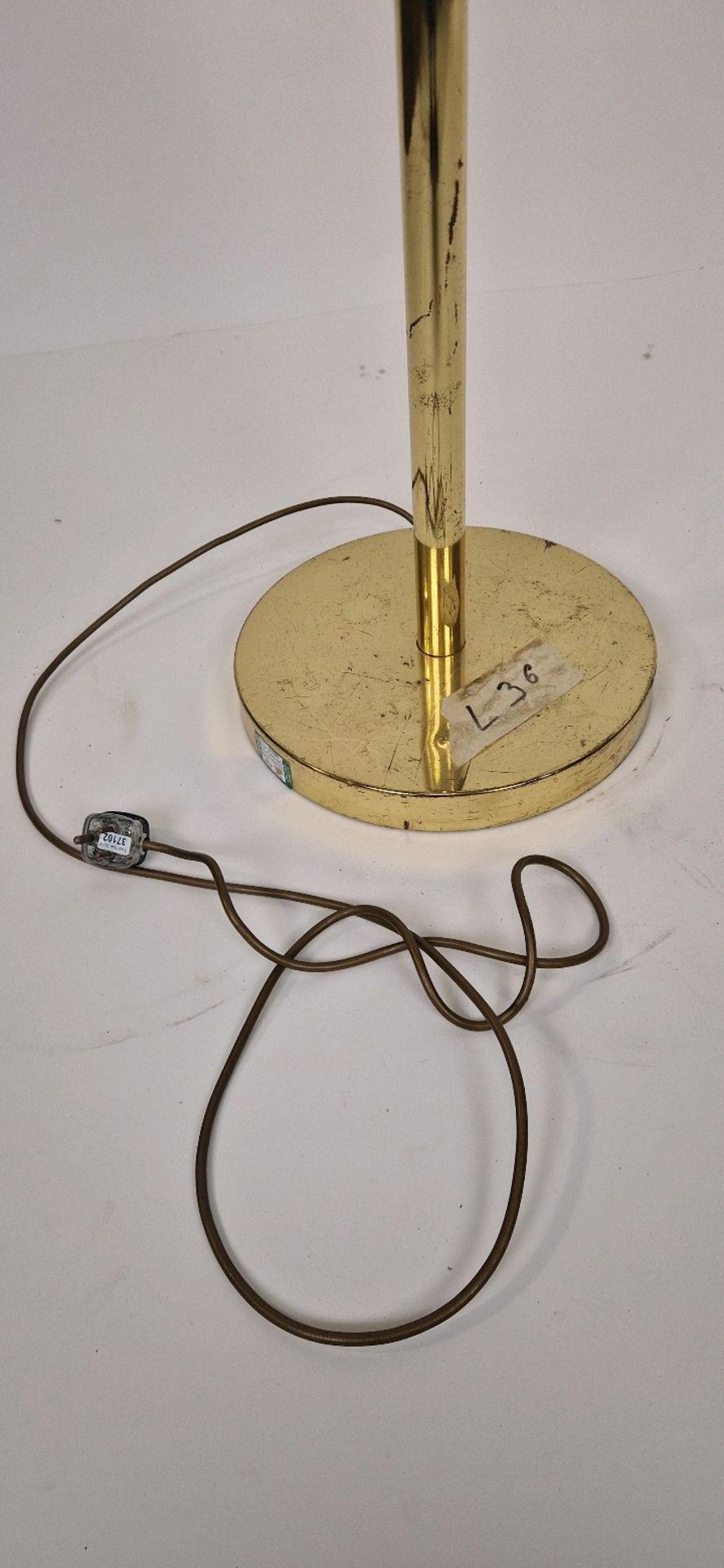 BRASS FLOOR LAMP - Image 3 of 3