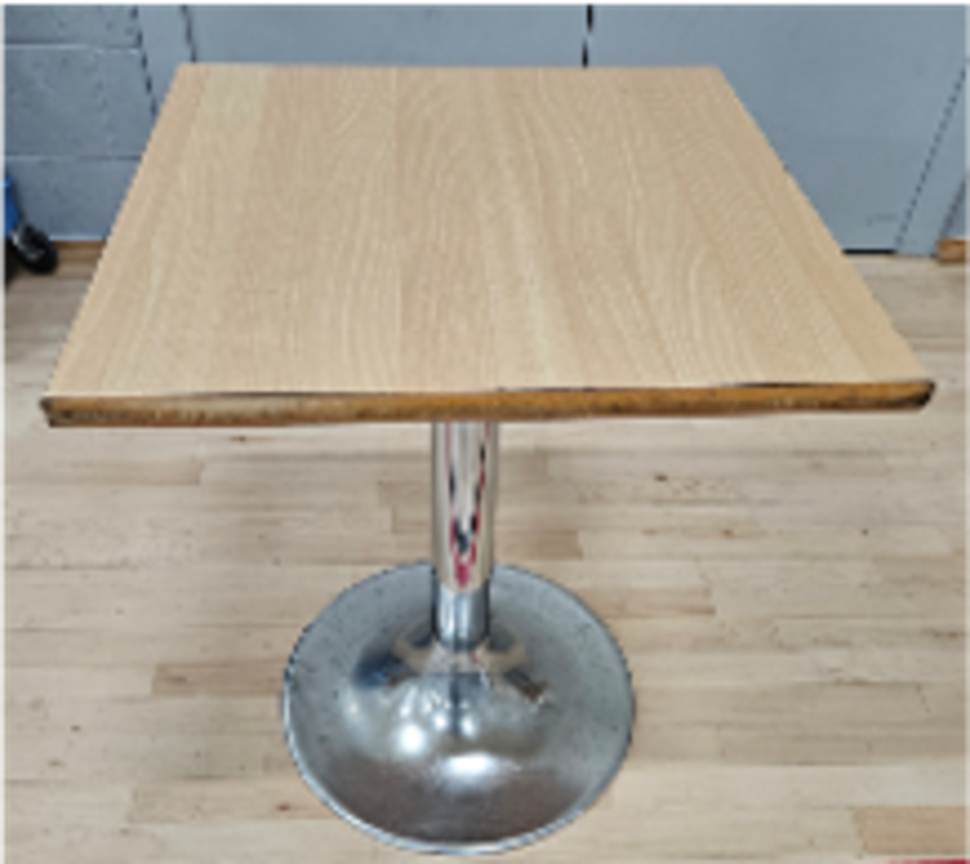 1 x Dining Room Table 600 x 600