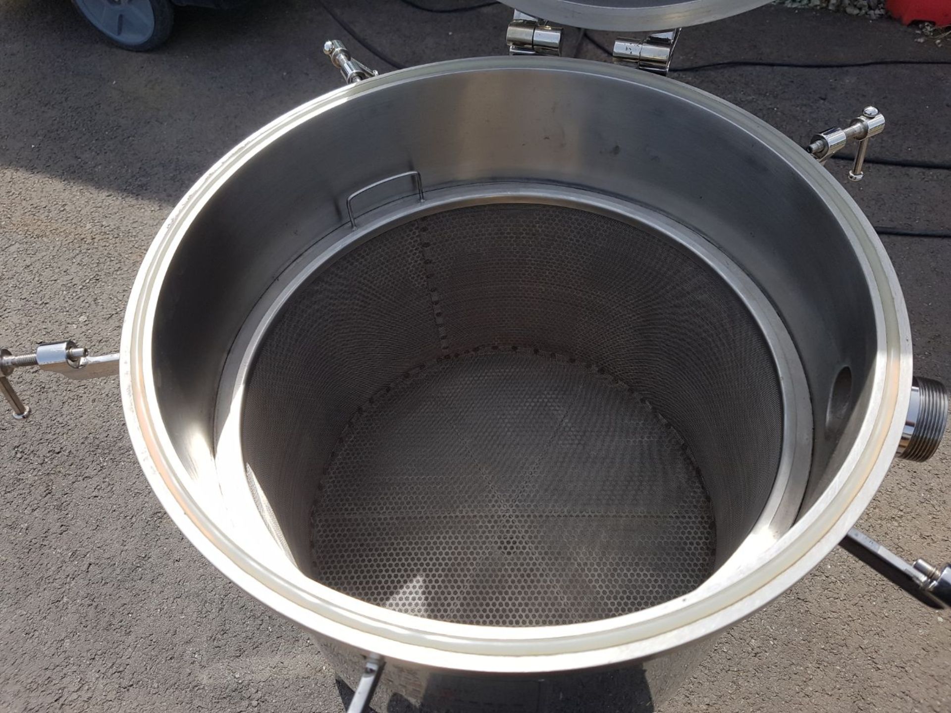1 x brand new resin impregnation stainless steel tank vacuum tank with basket filter support - Image 4 of 7