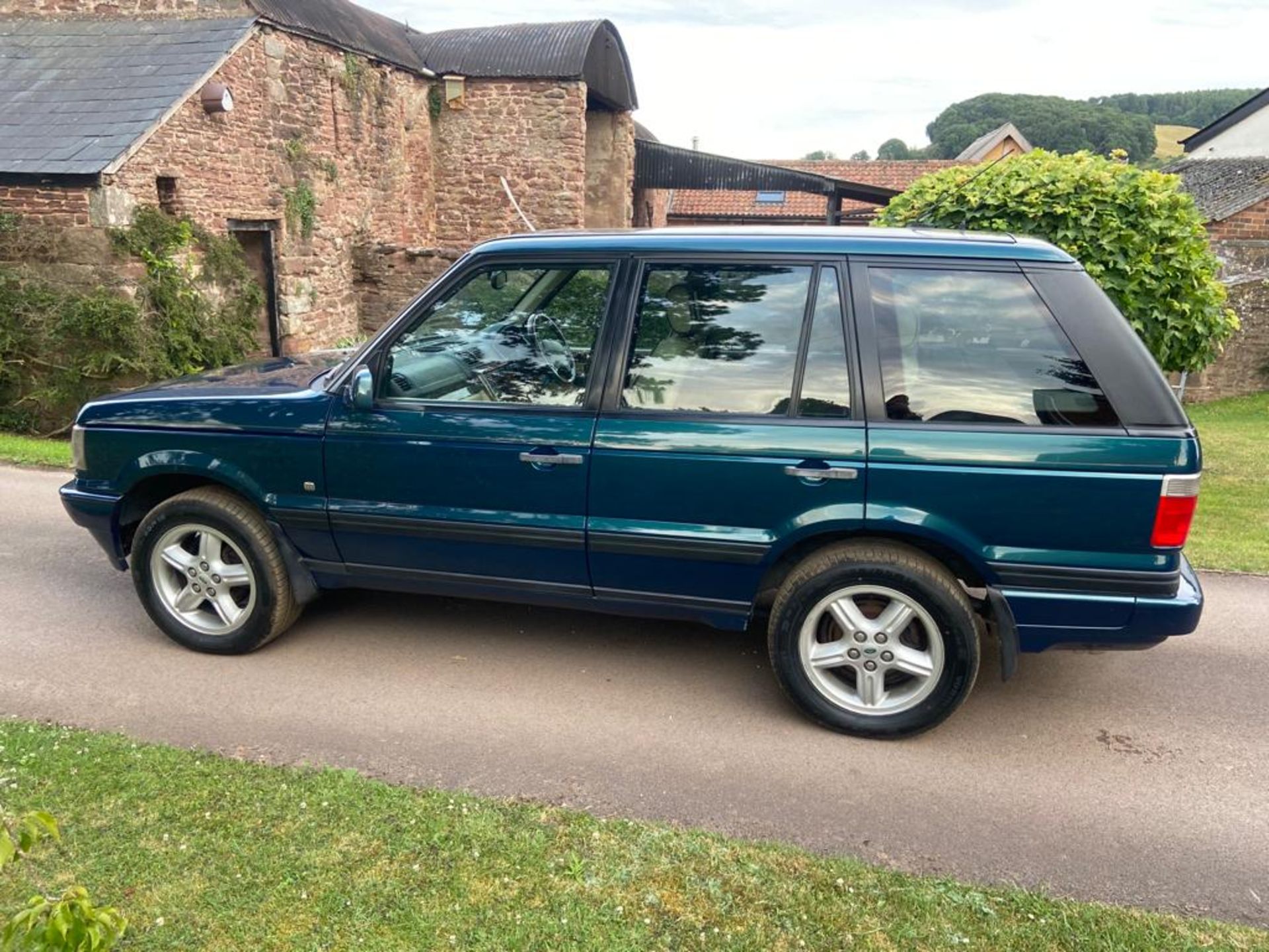 1998 Limited Edition Range Rover P38 - Image 4 of 39