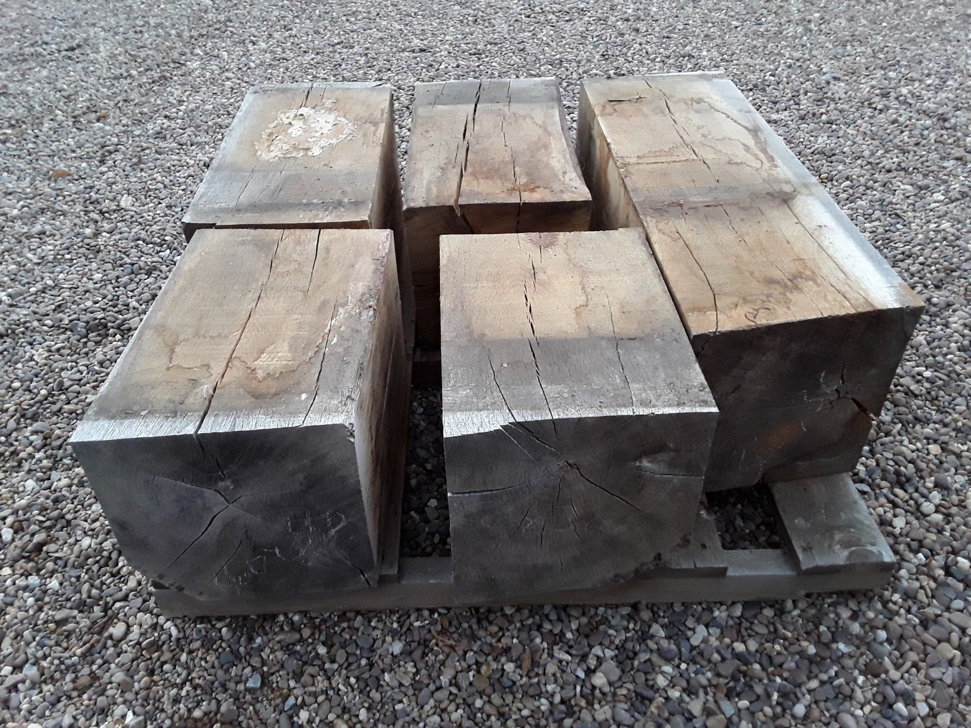 4 x Hardwood Air Dried Sawn English Oak Blocks / Beams - Image 2 of 3