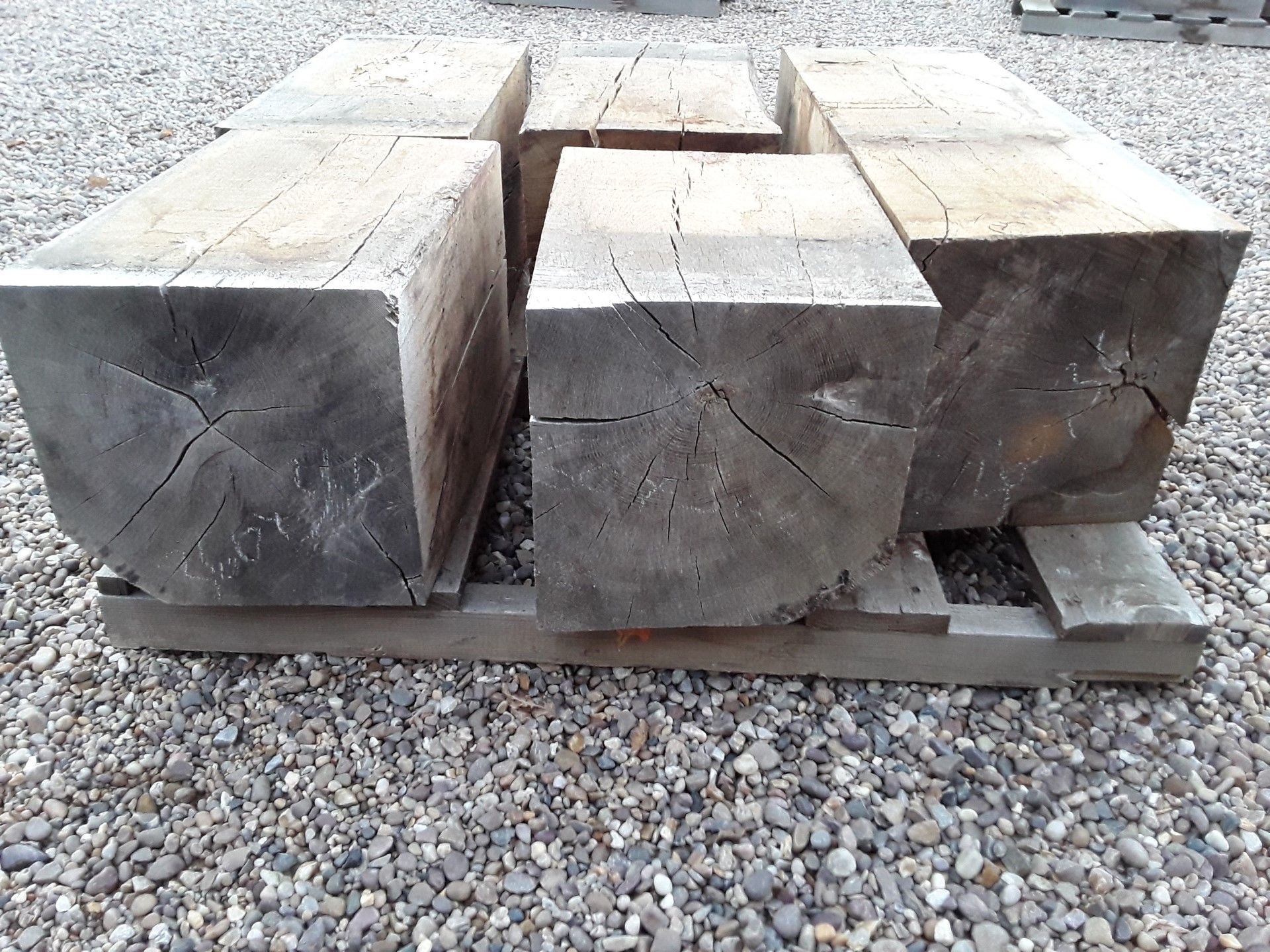 4 x Hardwood Air Dried Sawn English Oak Blocks / Beams - Image 3 of 3