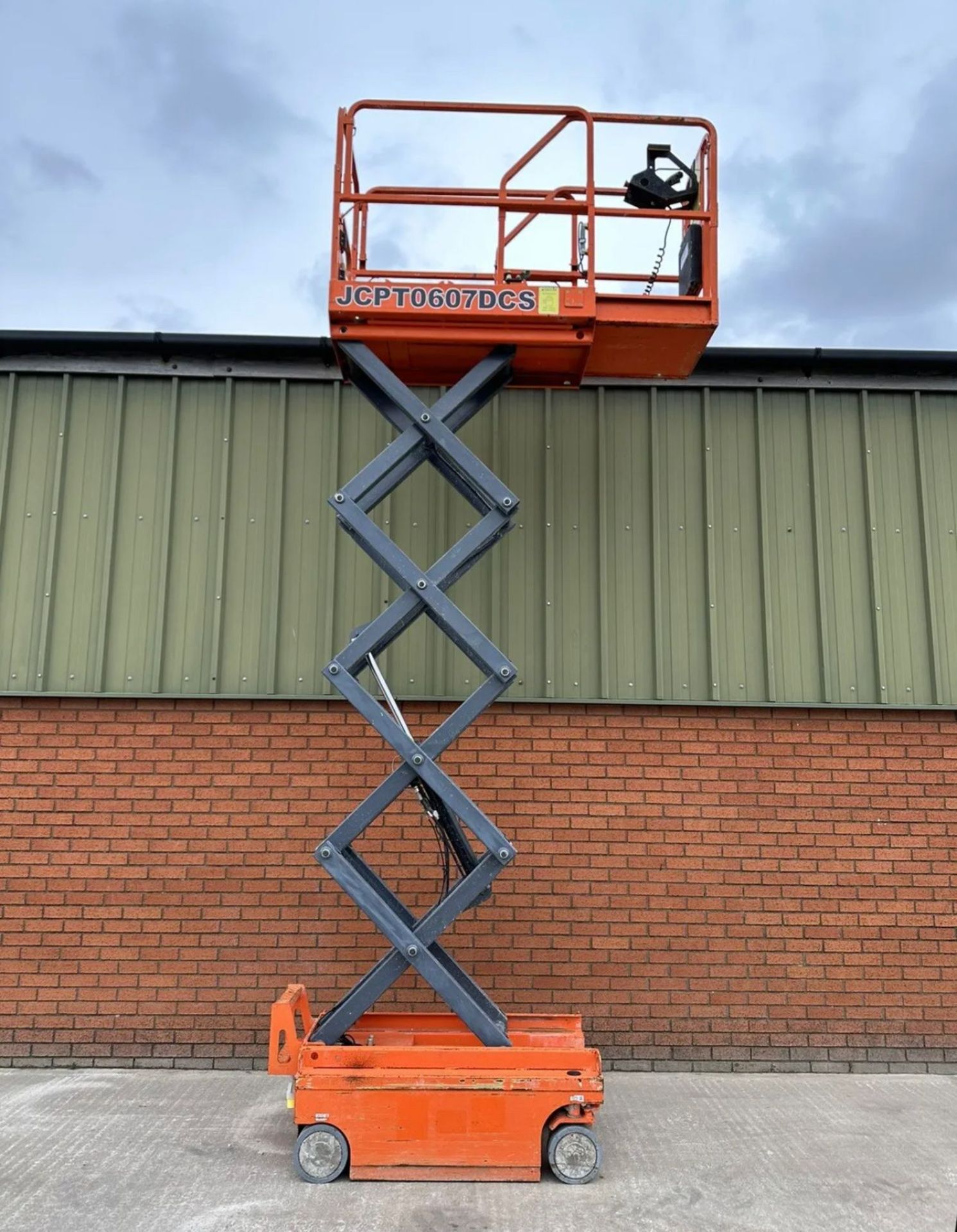 Dingli JCPT0607DCS Electric Scissor Lift - Image 2 of 7