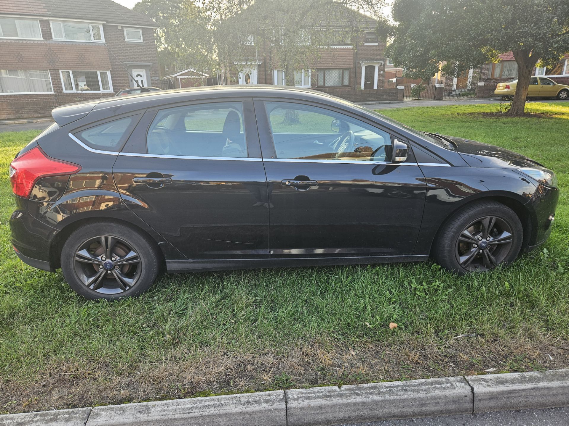 Black Ford Focus - Low Mileage - Image 7 of 25