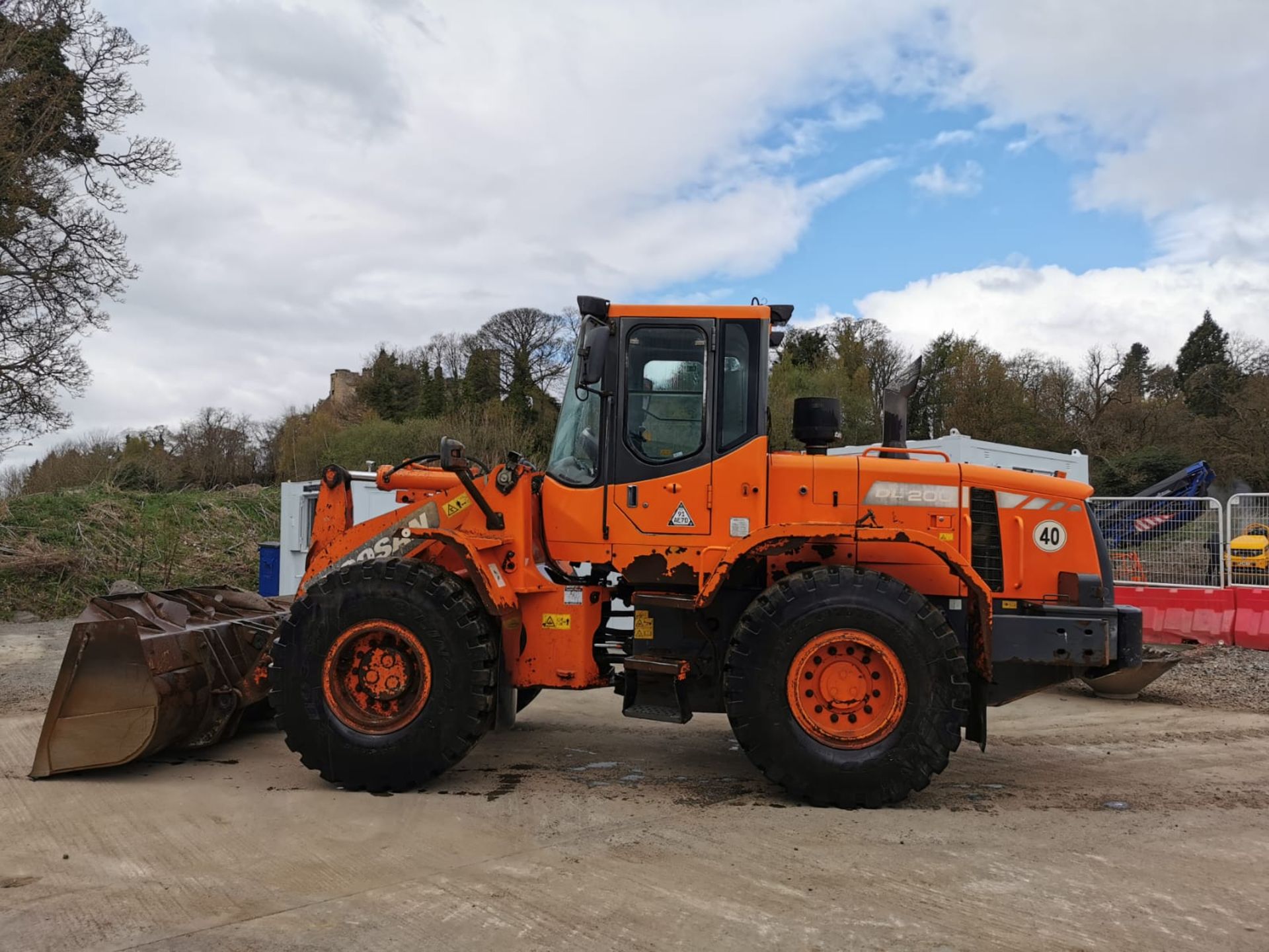 2011, Doosan DL200 Loading Shovel