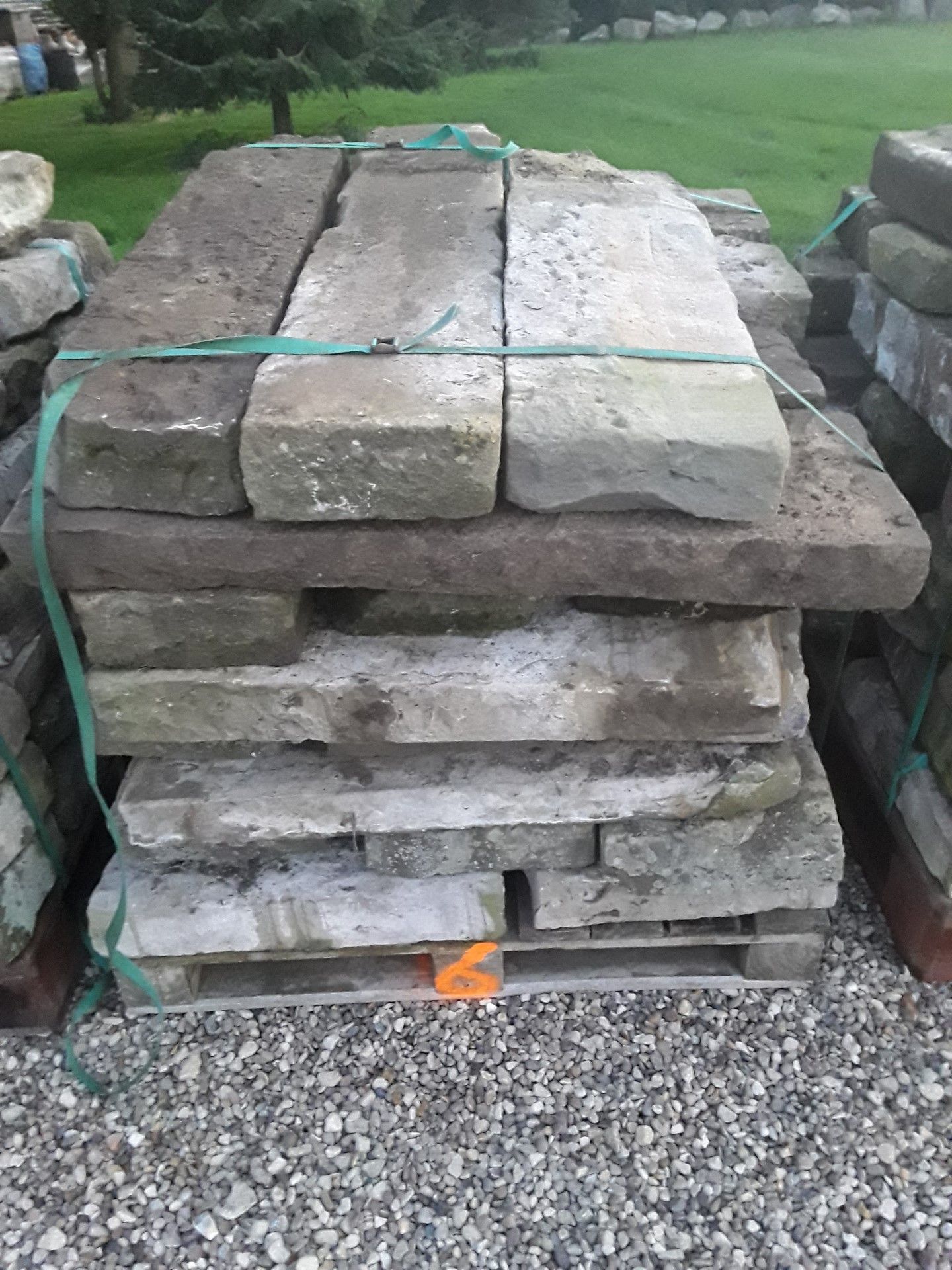 Pallet York Stone ( Mixed Sizes )