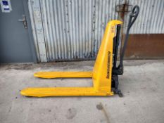 Jungheinrich AMX 10e SCISSOR Lift Pallet Truck 680*1150