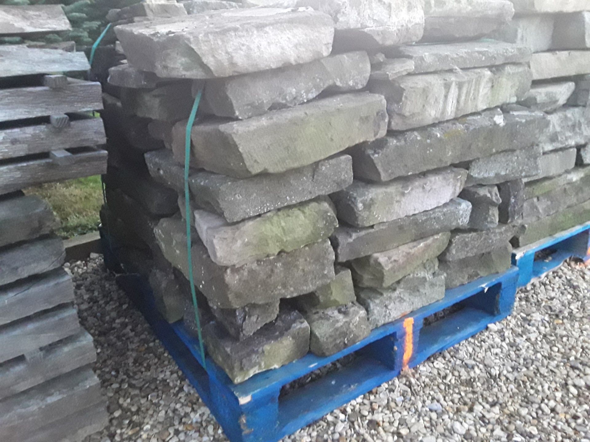 1 Pallet York Stone ( Mixed Sizes ) Loading Available - Image 3 of 3
