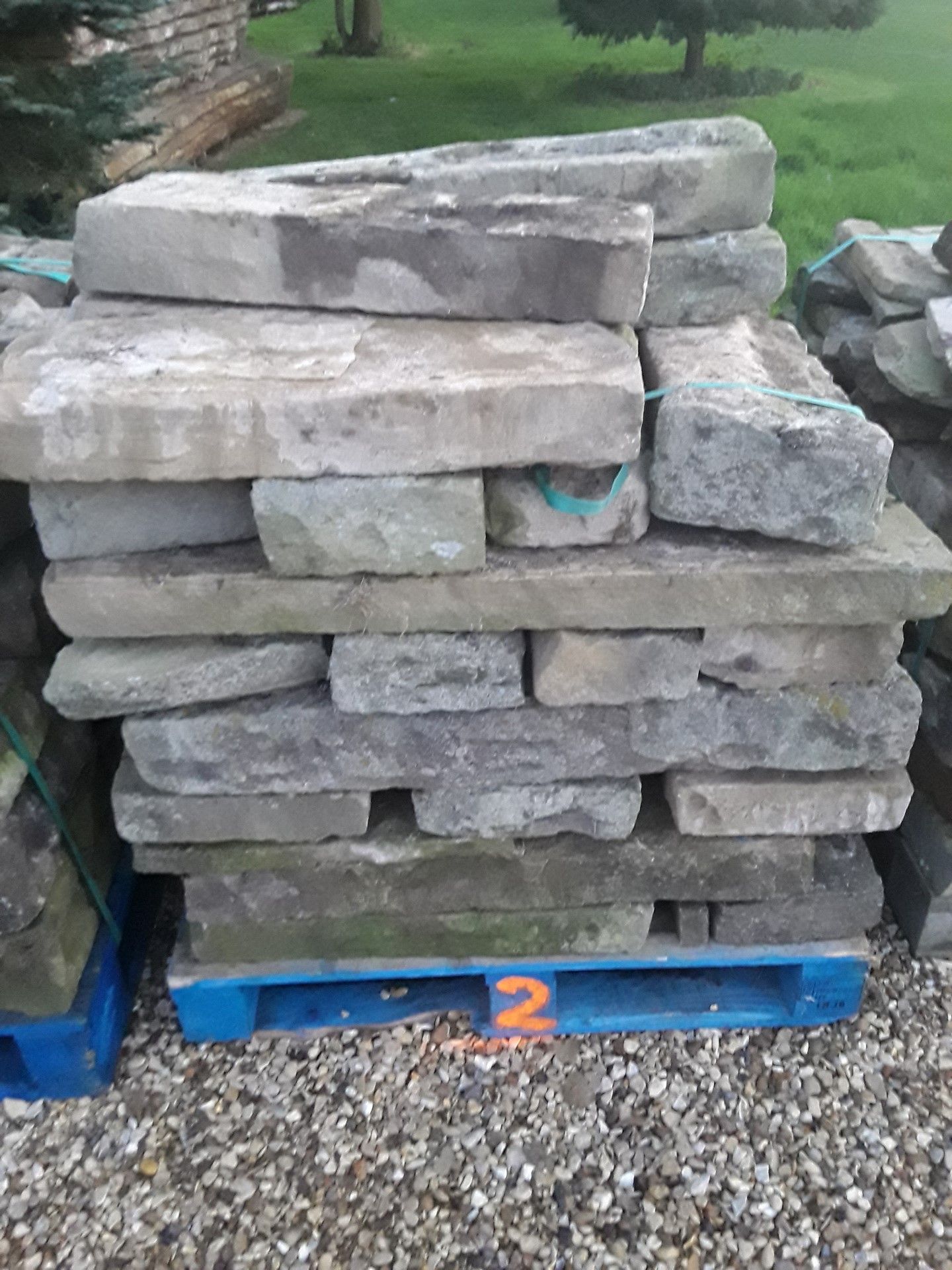 1 Pallet York Stone ( Mixed Sizes )