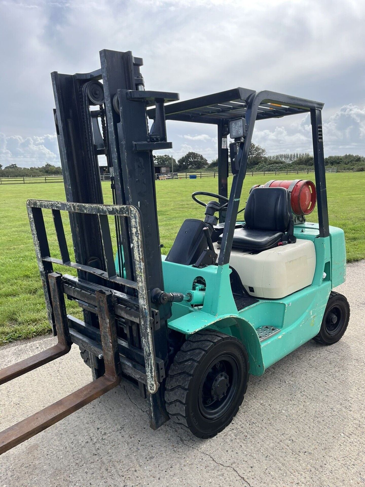 MITSUBISHI, 2.5 Tonne Gas Forklift