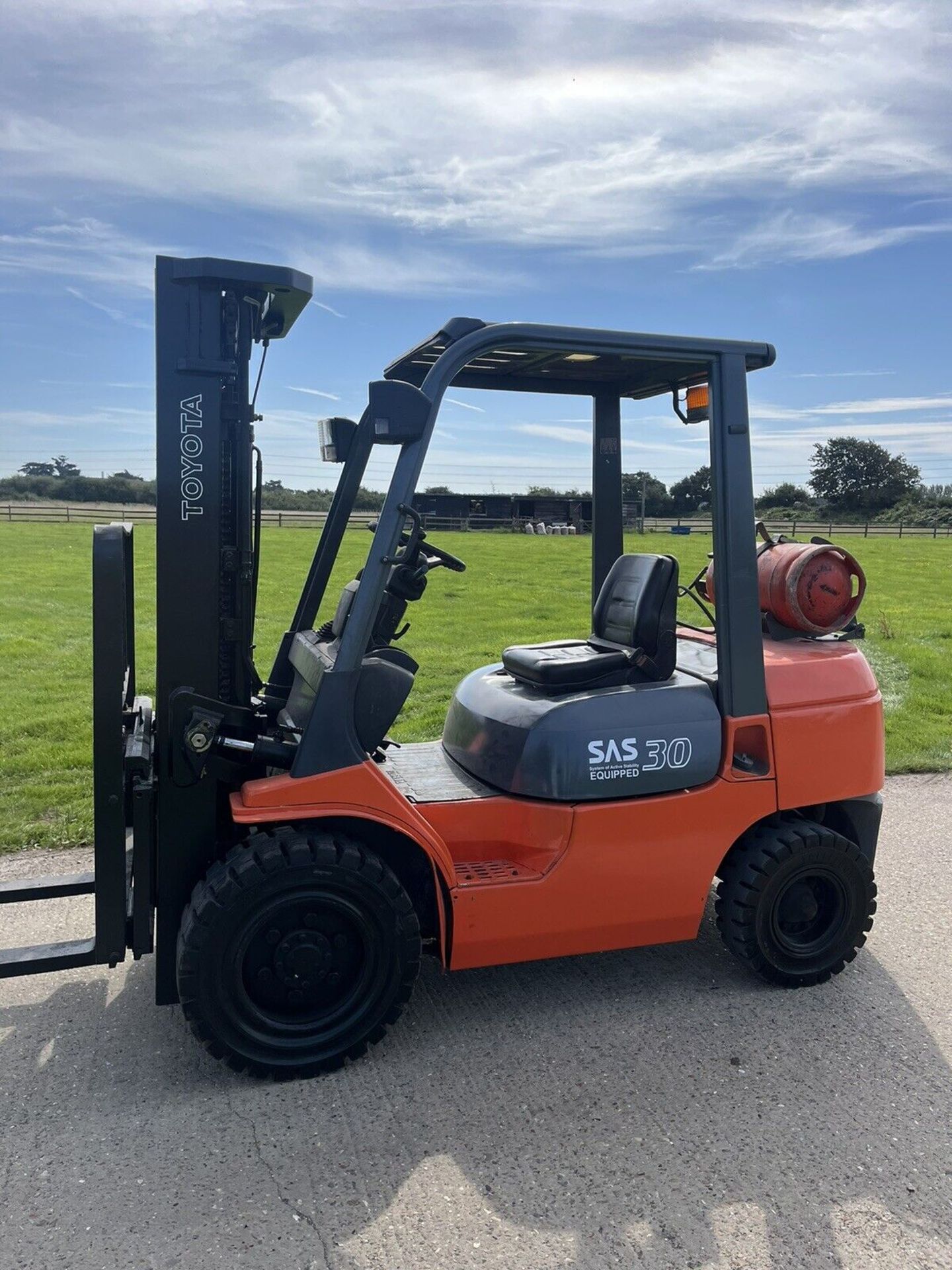 TOYOTA, 3 Tonne Gas Forklift Truck - Image 2 of 4