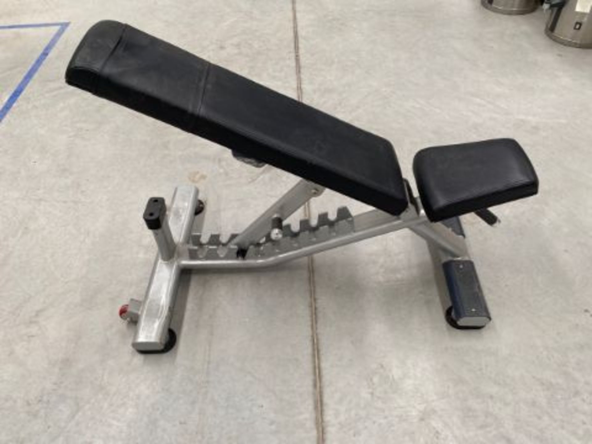 Adjustable Bench - Image 4 of 6