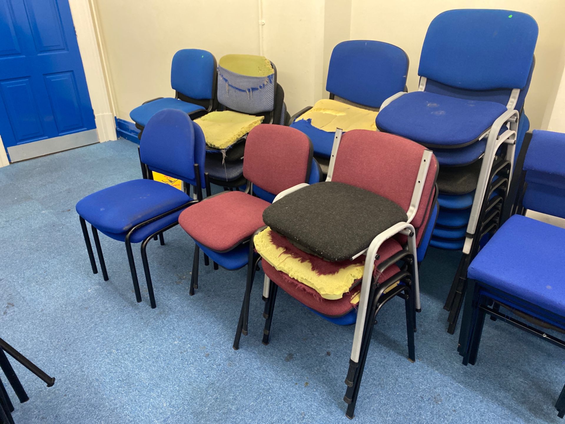 Quantity of Cusioned Classroom Chairs - Image 8 of 8