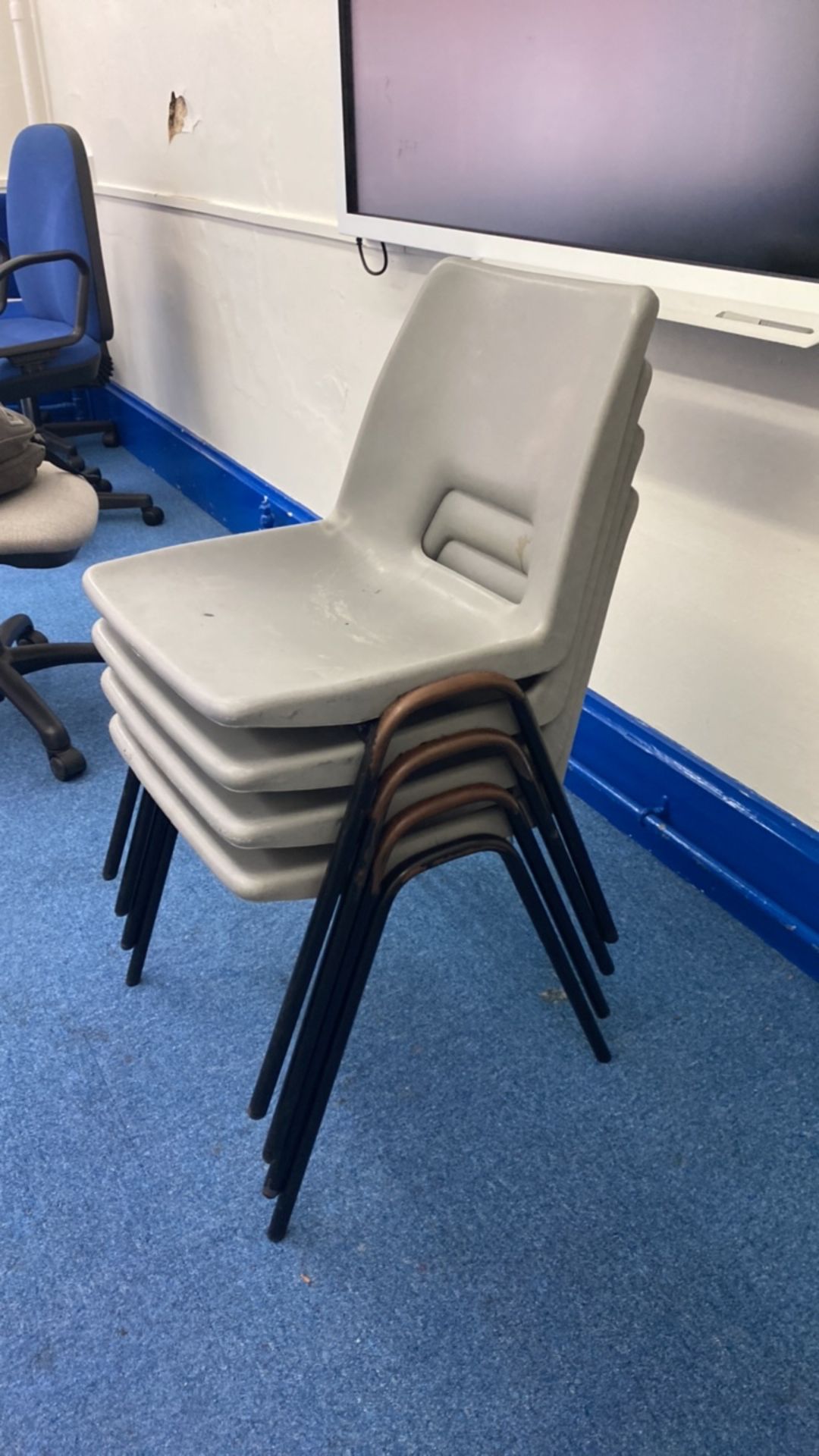 Plastic Assembly Chair X4 - Image 6 of 6