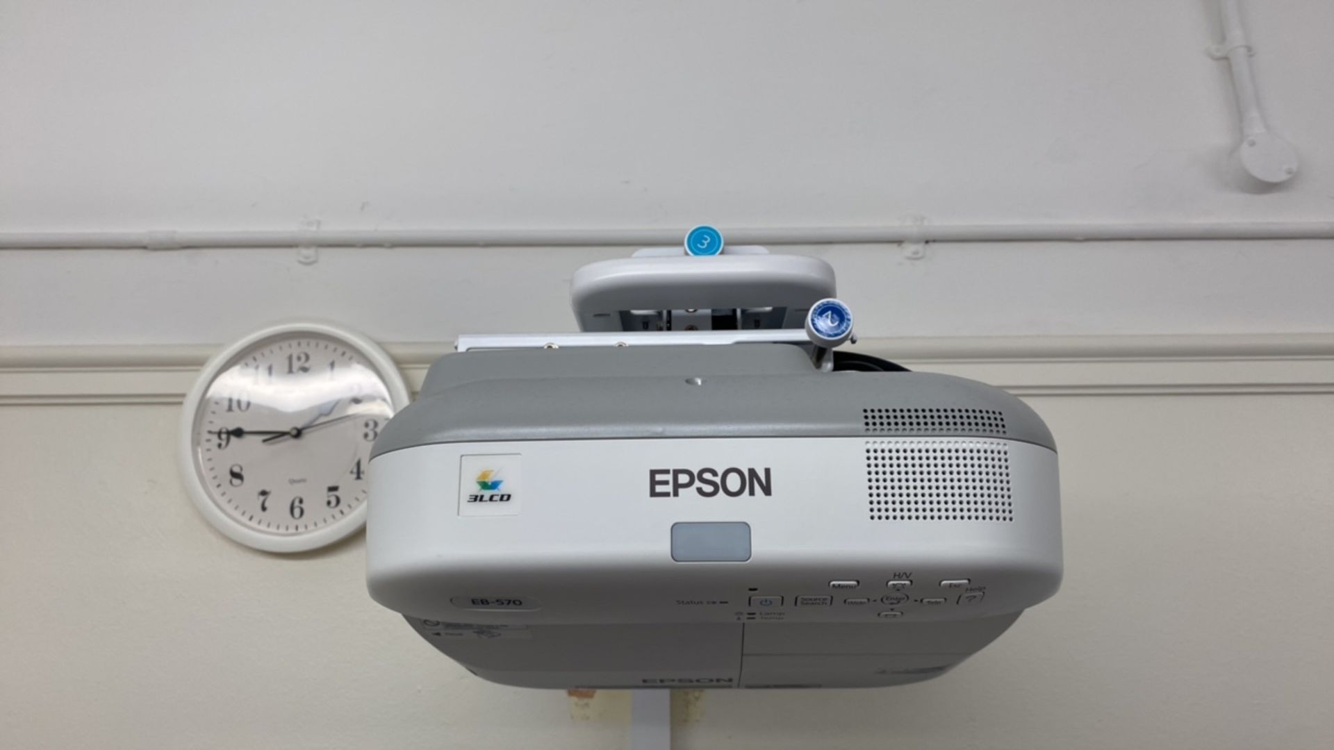 Epson EB-570 Projector - Image 8 of 10