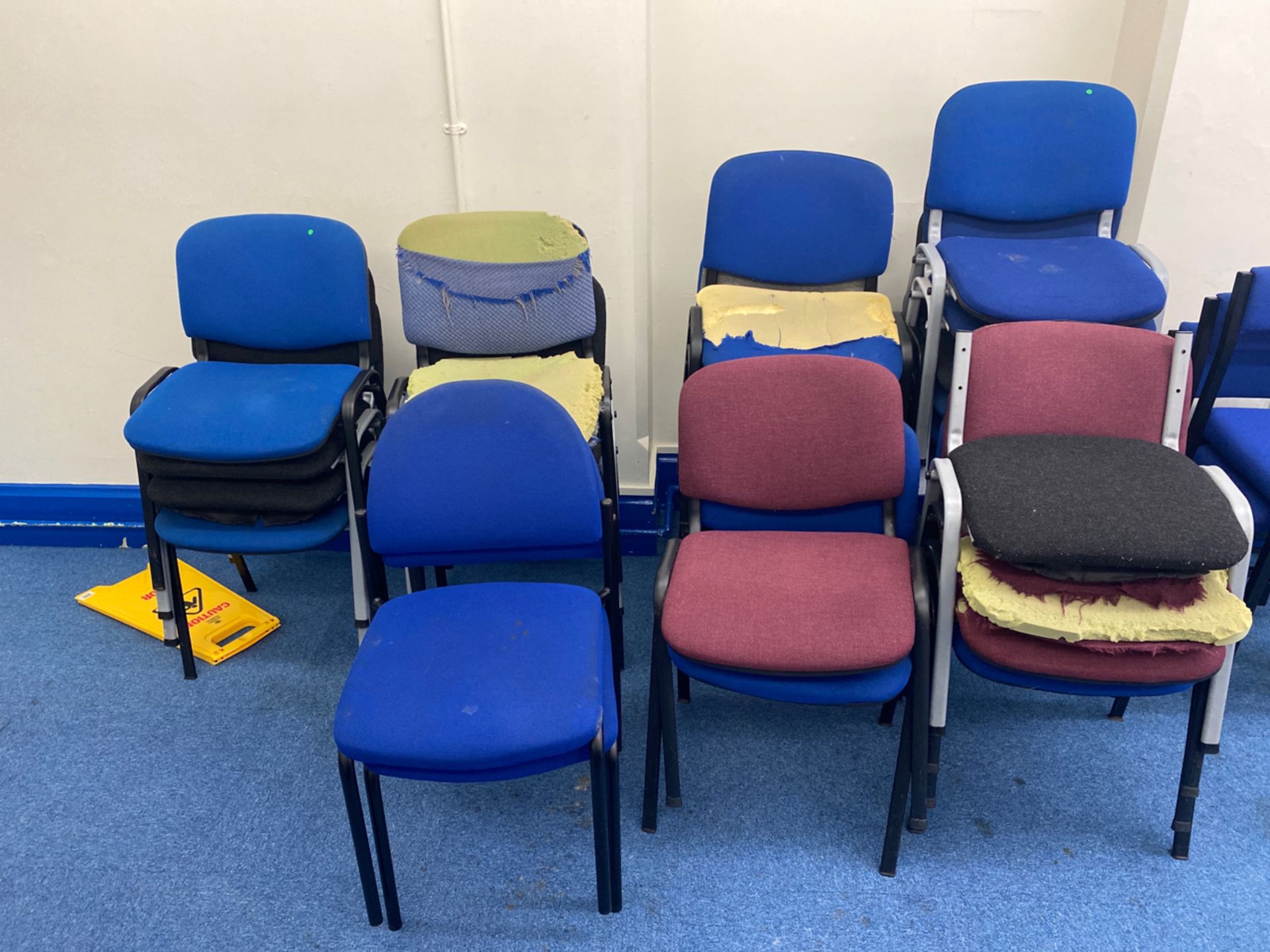 Quantity of Cusioned Classroom Chairs - Image 2 of 8