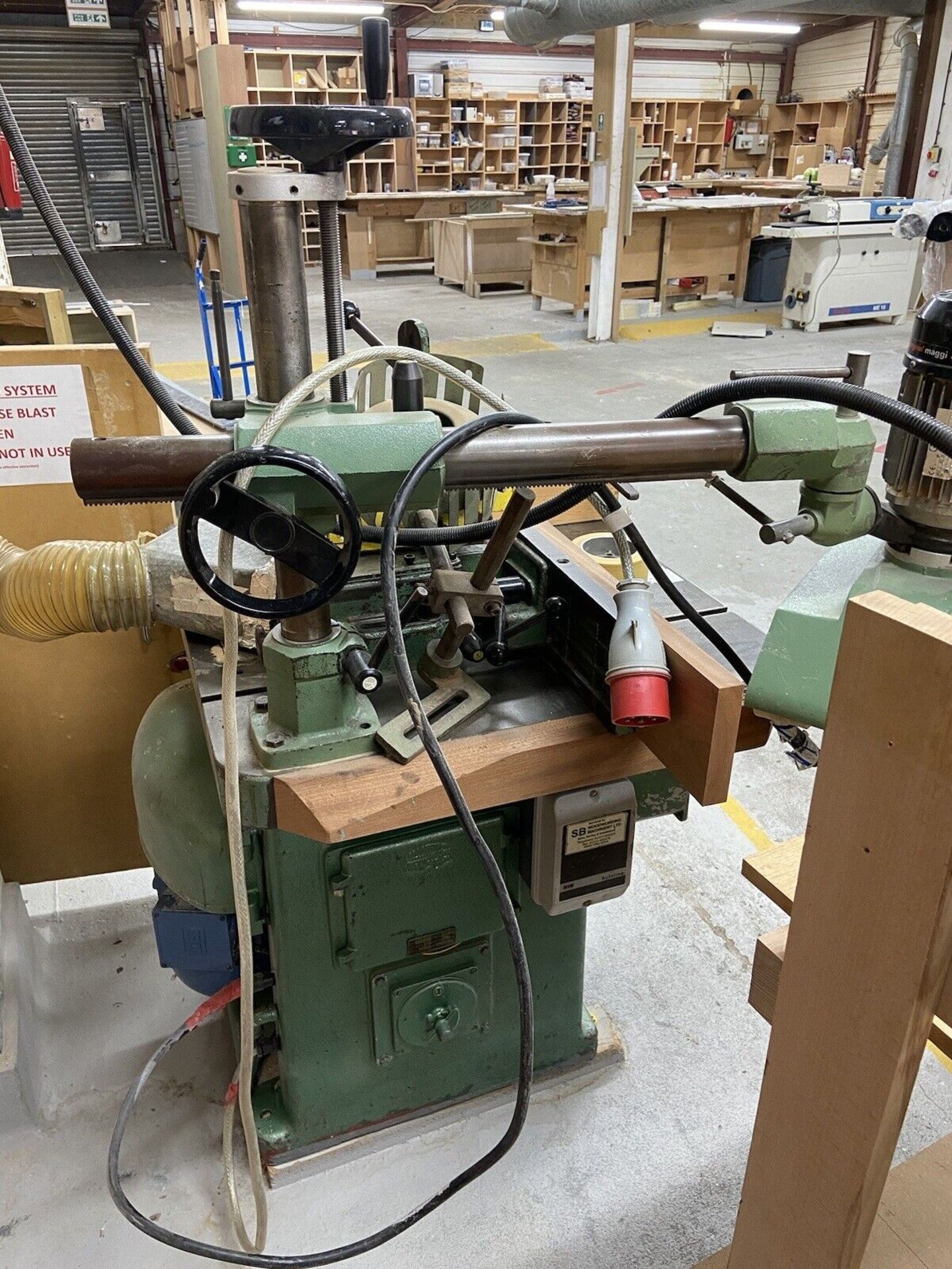 Wadkin EQ Spindle Moulder And Maggi 2034 Power Feed. - Image 5 of 5