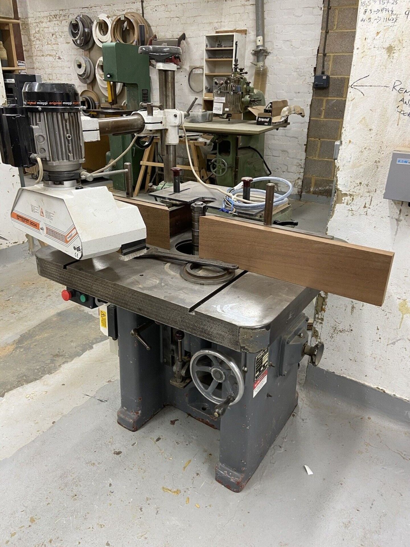 Wadkin EQ Spindle Moulder And Steff 2034 Power Feed.