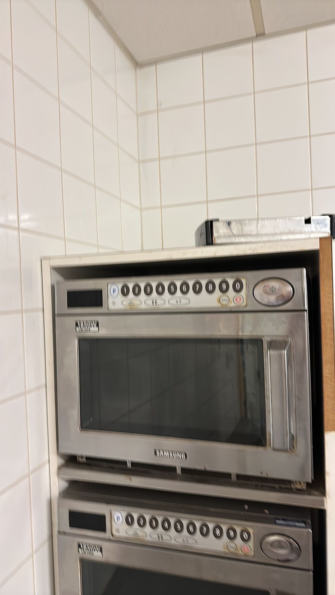 1 x Samsung 1850W (CM1929) Microwave - Image 2 of 3