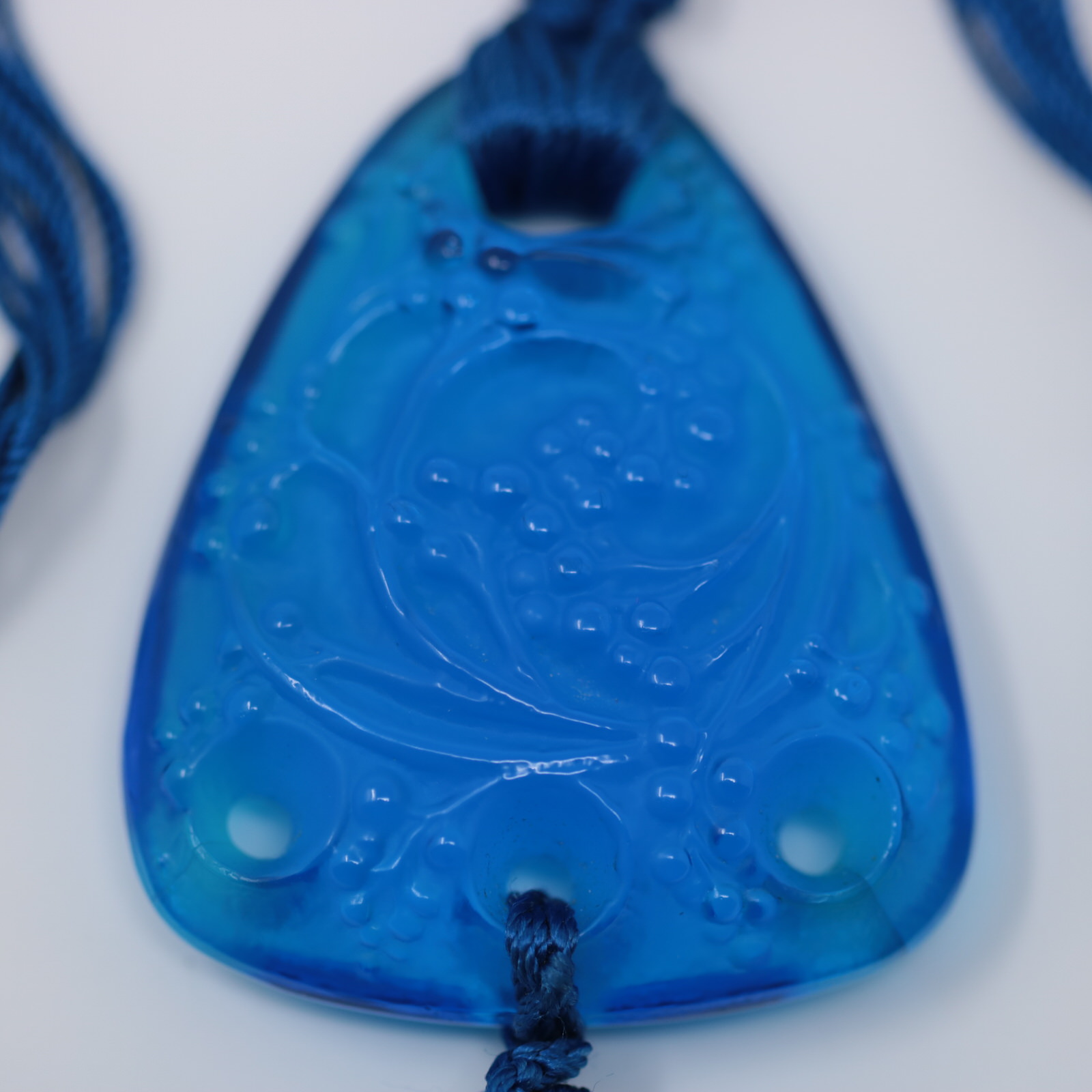 Rene Lalique Electric Blue Coloured Glass 'Graines' Pendant - Image 3 of 5