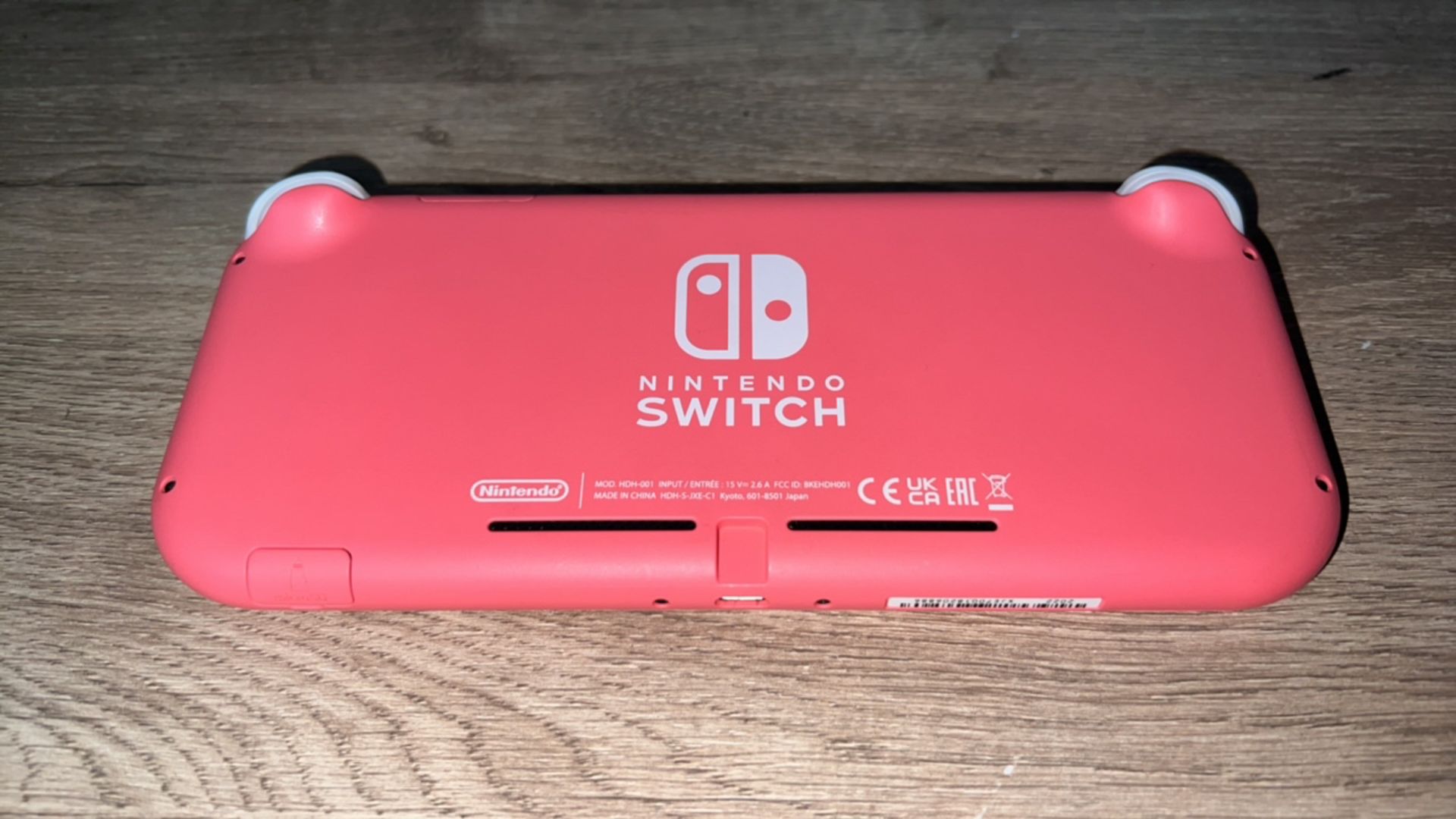 NINTENDO SWITCH LITE CONSOLE - CORAL - Image 4 of 5