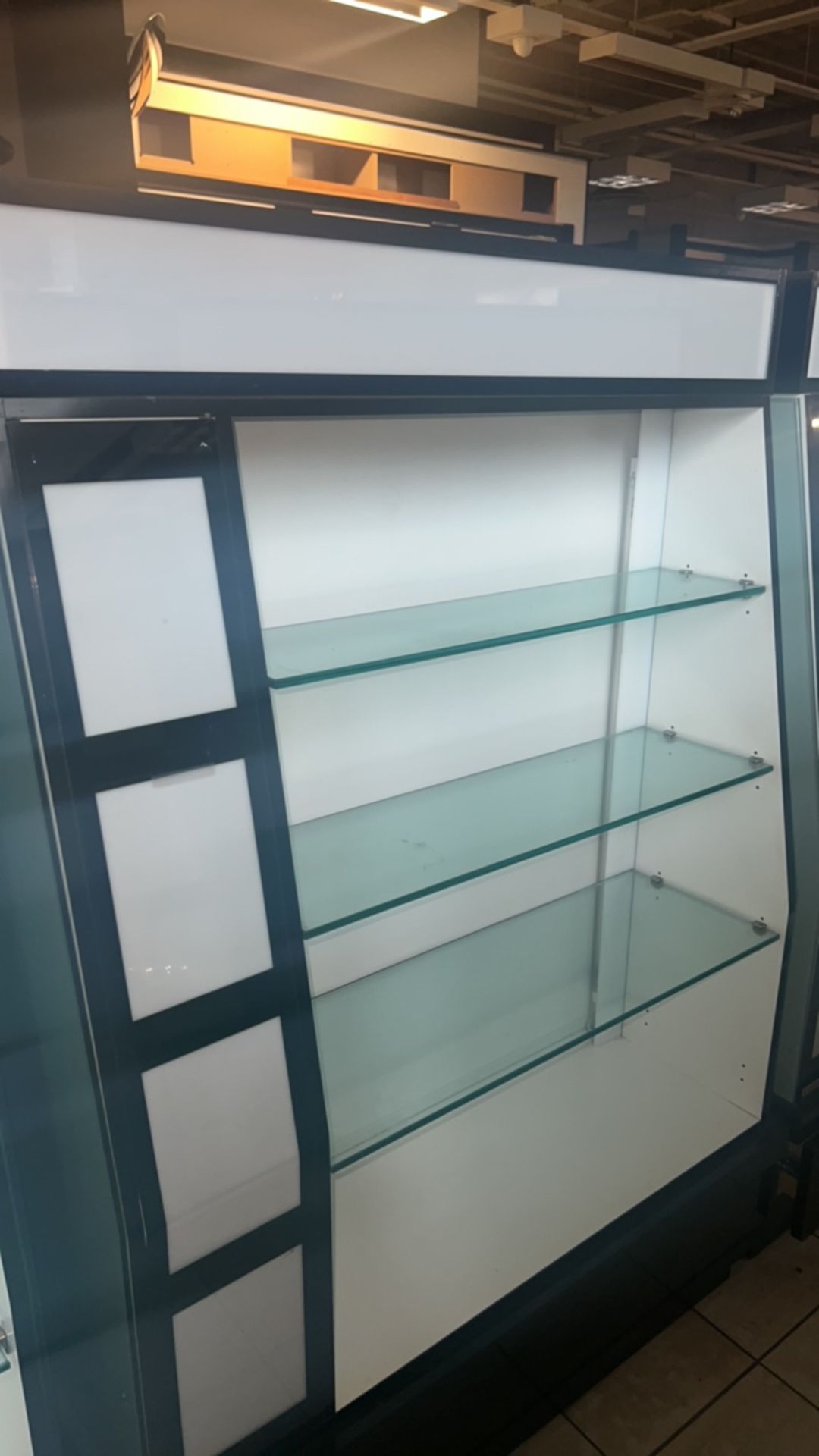 Display Cabinets - Image 3 of 7