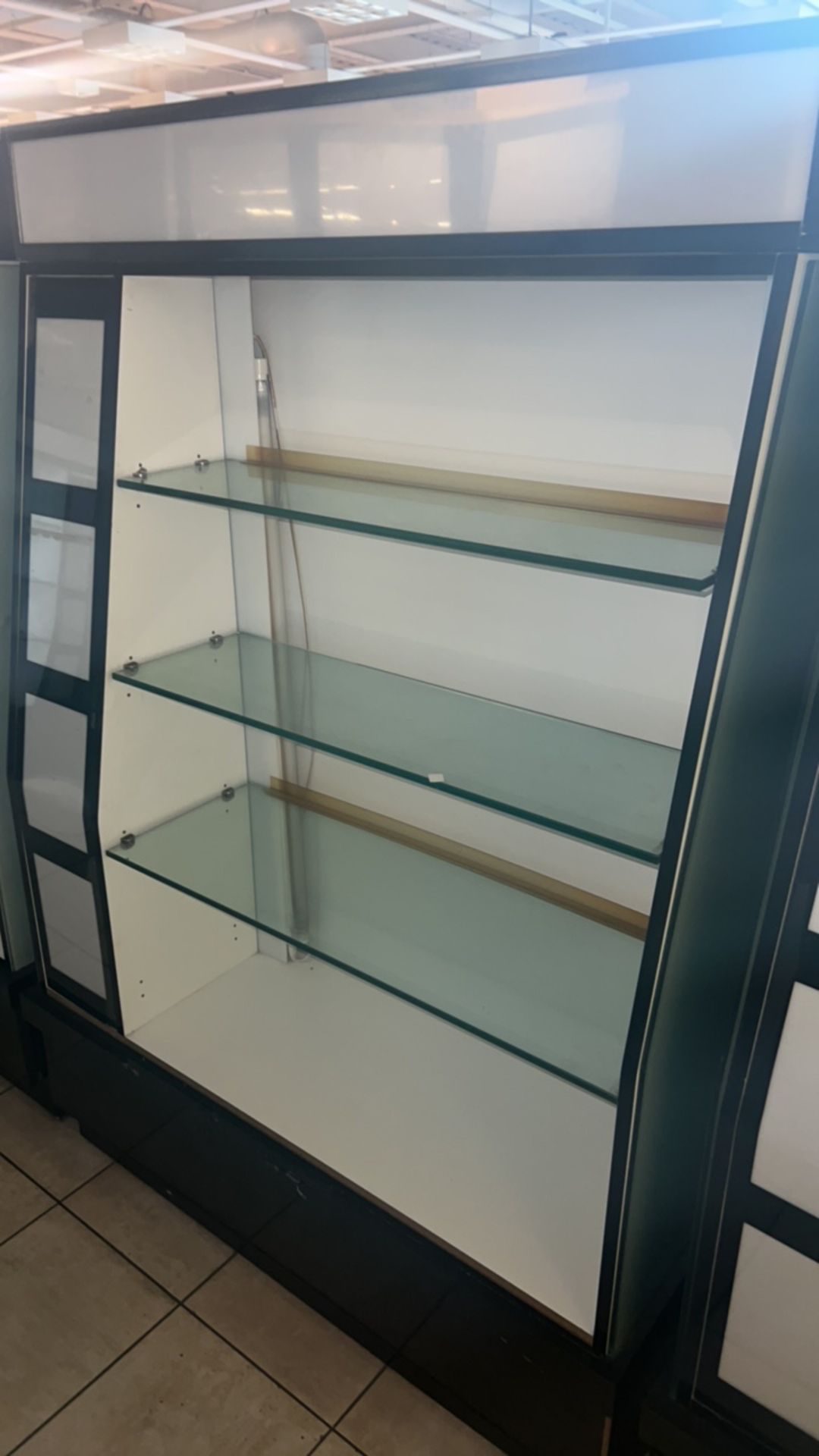 Display Cabinets - Image 6 of 7
