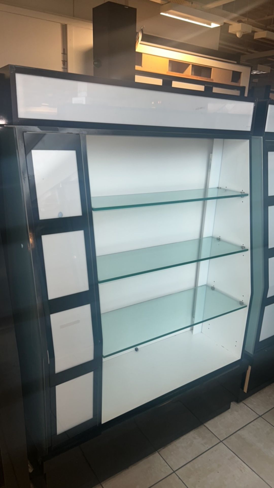 Display Cabinets - Image 2 of 7