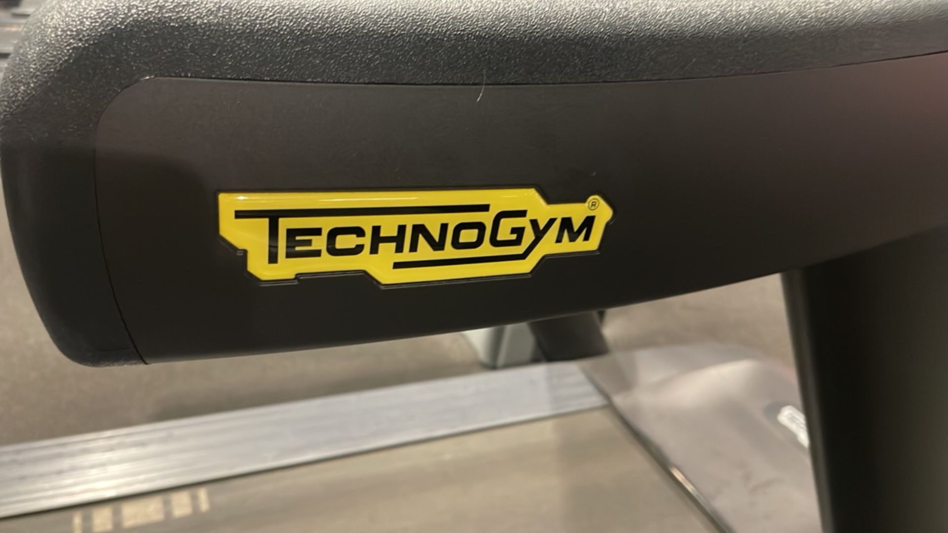 Technogym Run 600 Treadmill - Image 2 of 6
