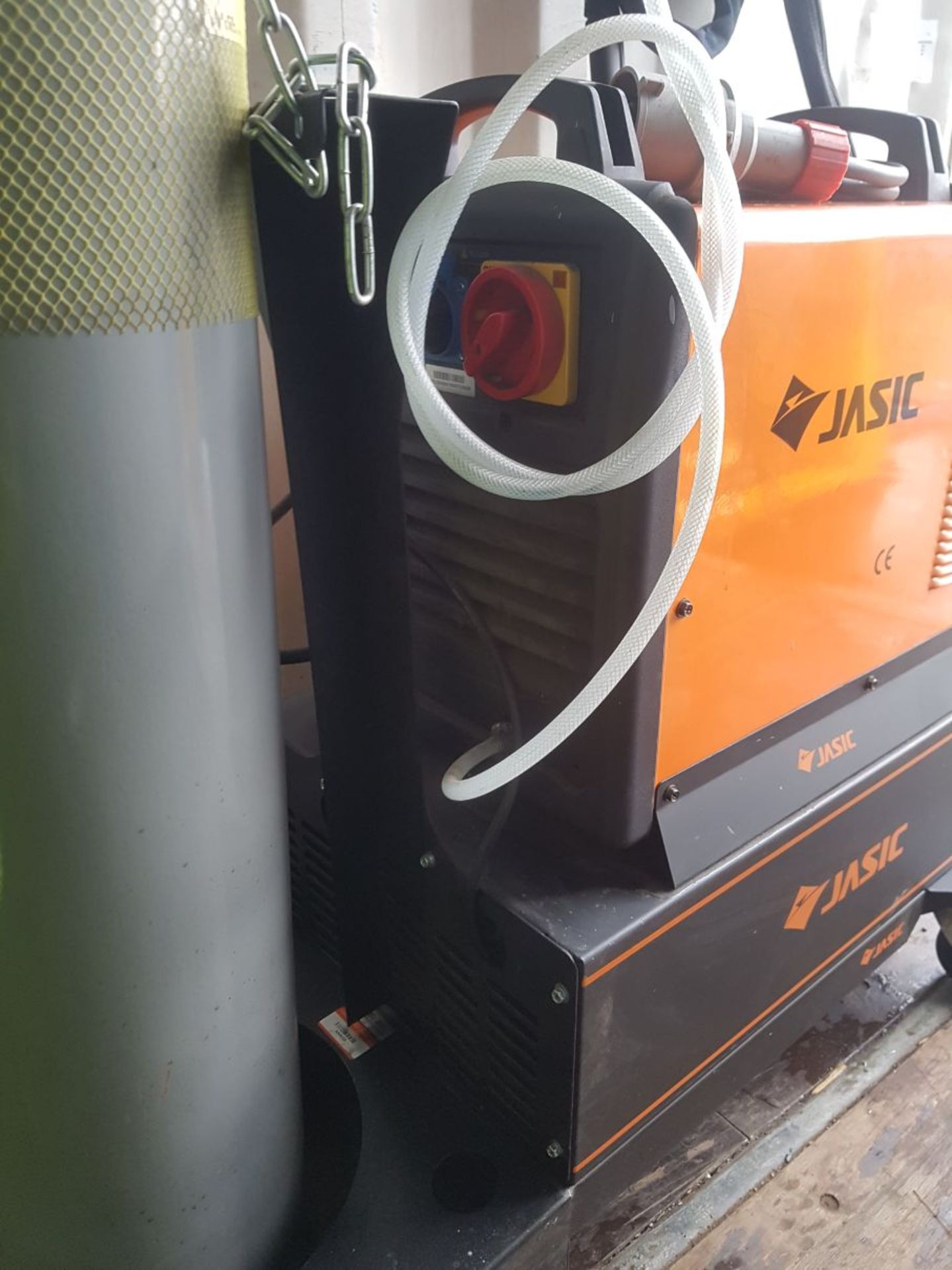 JASIC, 315P TIG MMA DC & AC Digital Welder with Integrated Water Cooler - Image 2 of 11