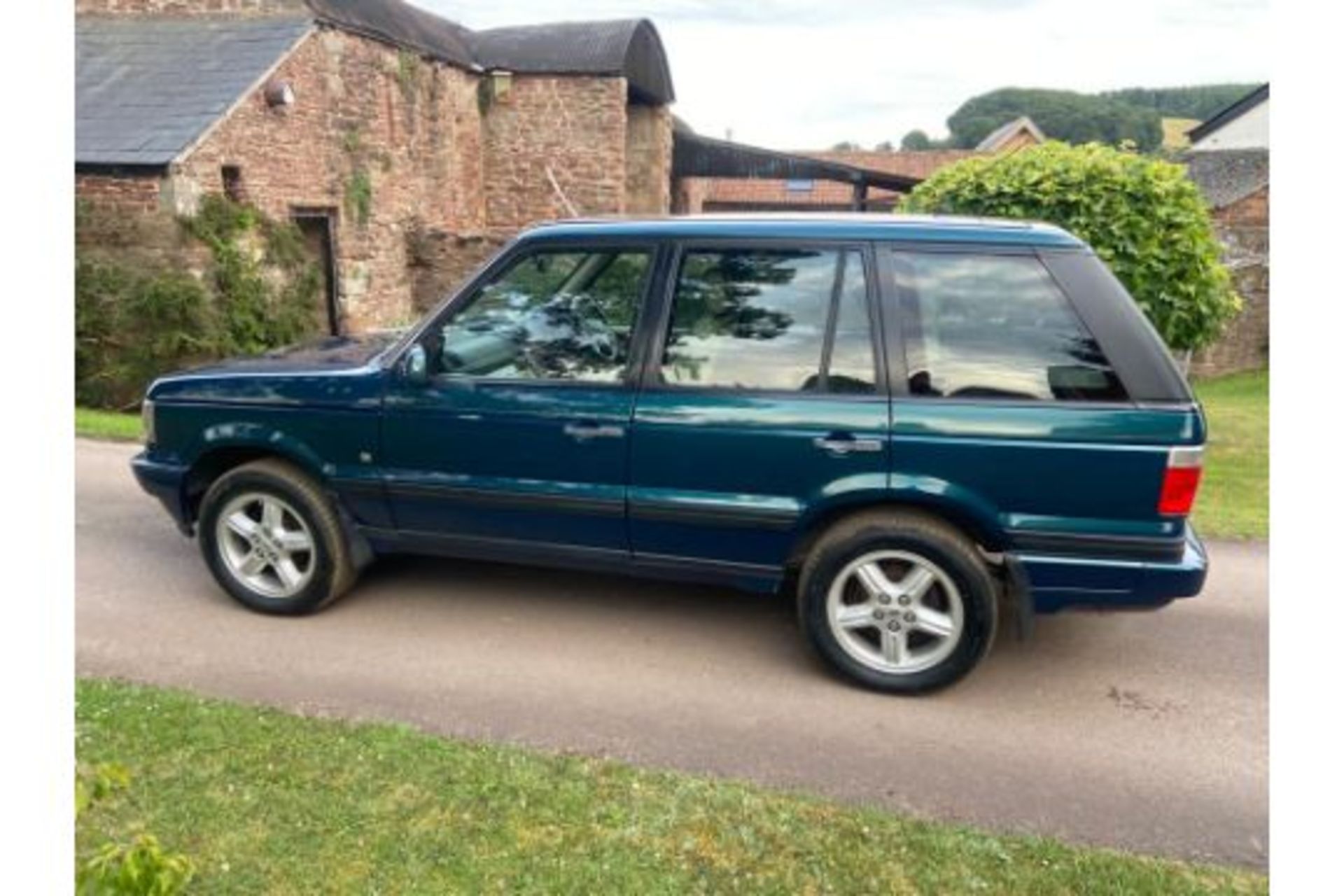 Range Rover P38 Vogue 50th anniversary edition - Image 4 of 26