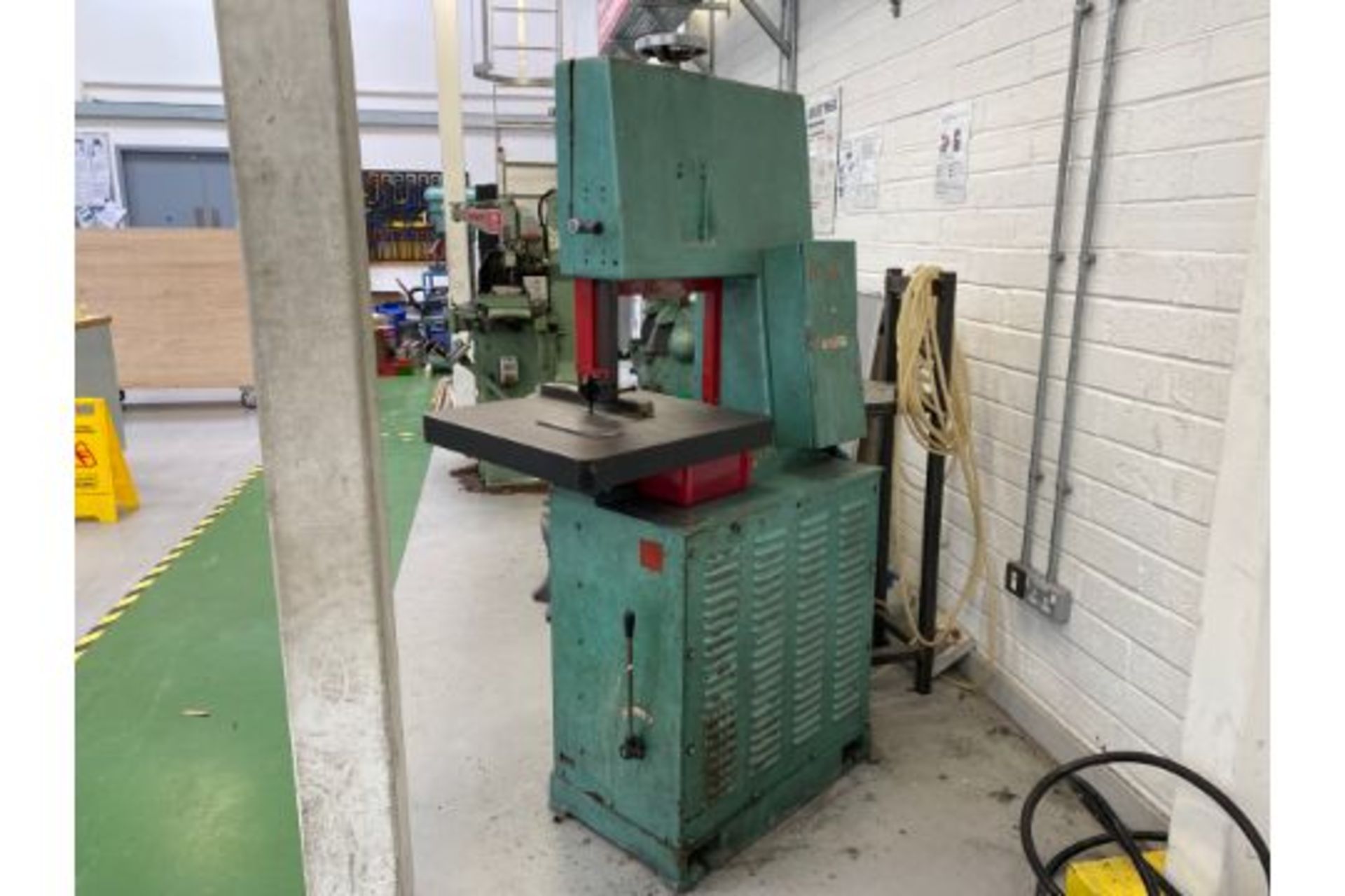 Addison Jubilee VBS 400 Vertical Variable Speed Bandsaw with Stationary Table - Image 4 of 10