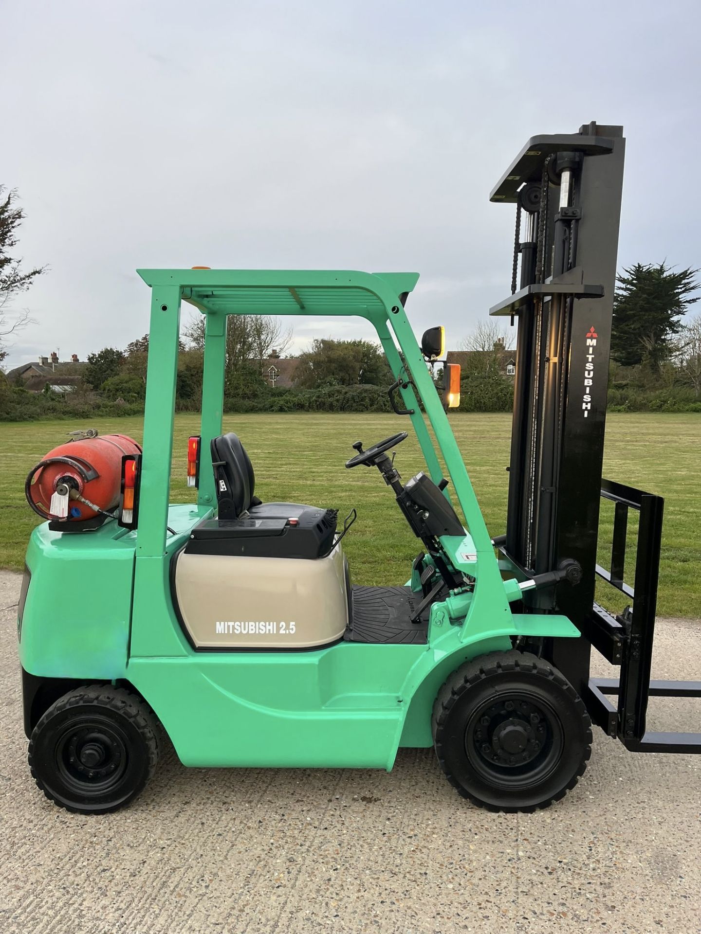 MITSUBISHI, 2.5 Tonne Gas Forklift - Image 3 of 5