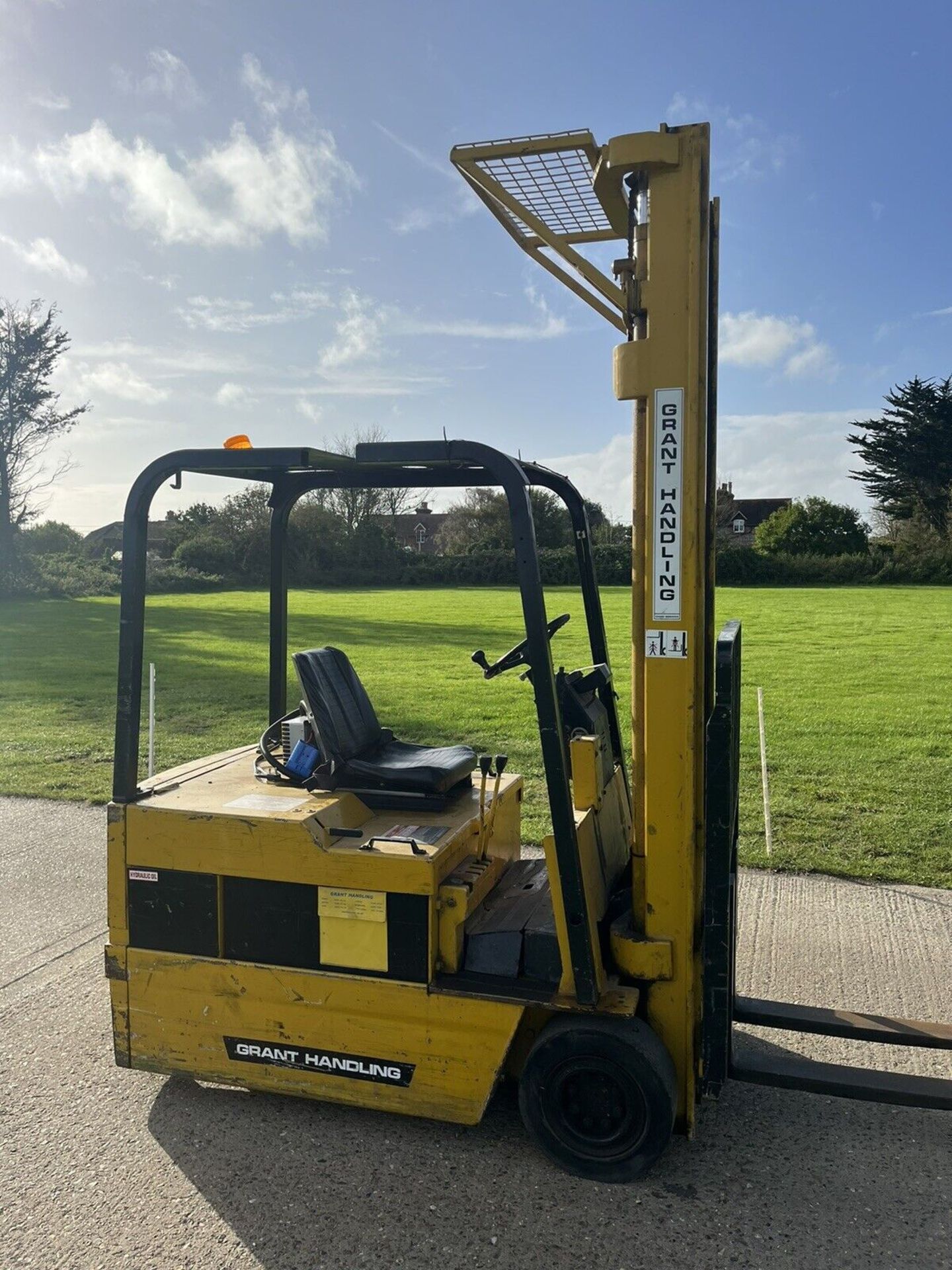 1.5 Tonne Electric (Forklift Truck) - Image 3 of 4