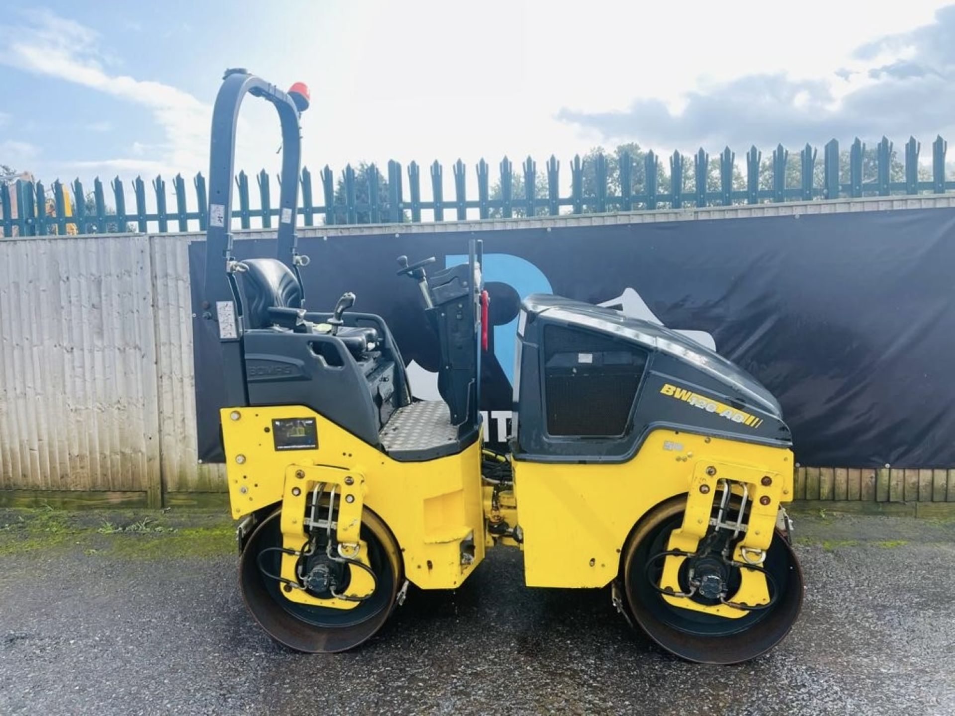 2017, BOMAG BW120 ROLLER - Image 3 of 11