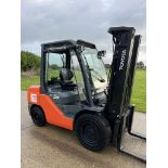 2018 TOYOTA, 3.5 Tonne Diesel Forklift (Triple Mast)