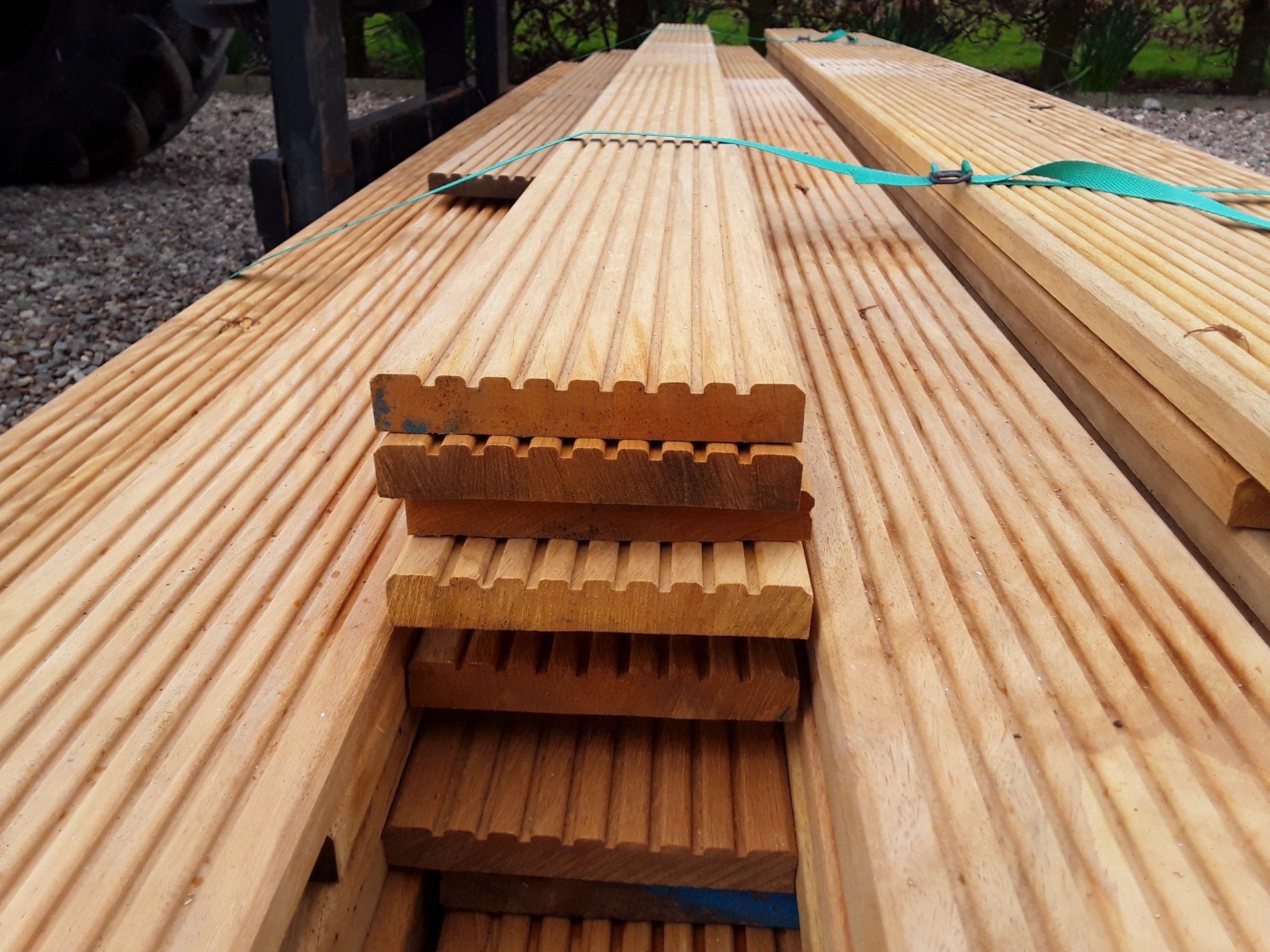 1 Pack Hardwood Air Dried Timber Opepe Decking Boards - Image 3 of 5
