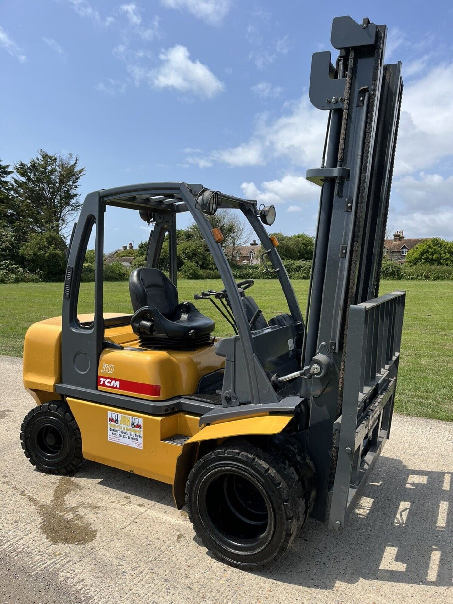 TCM, 3 Ton Diesel Forklift Truck (Twin Wheels Wide Carriage) 6ft forks scrap yard truck - Image 6 of 7