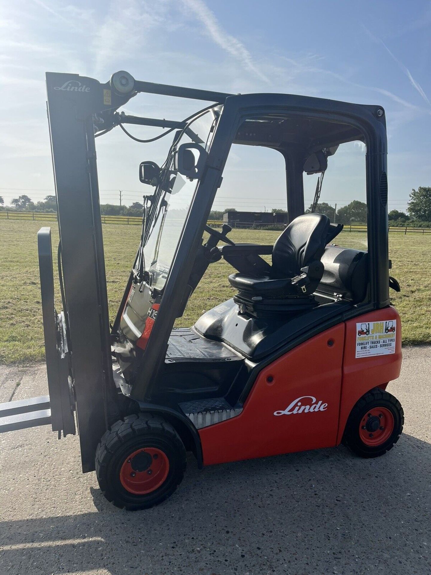 LINDE, 1.6 Tonne Gas Forklift - (Container Spec) - Image 5 of 5