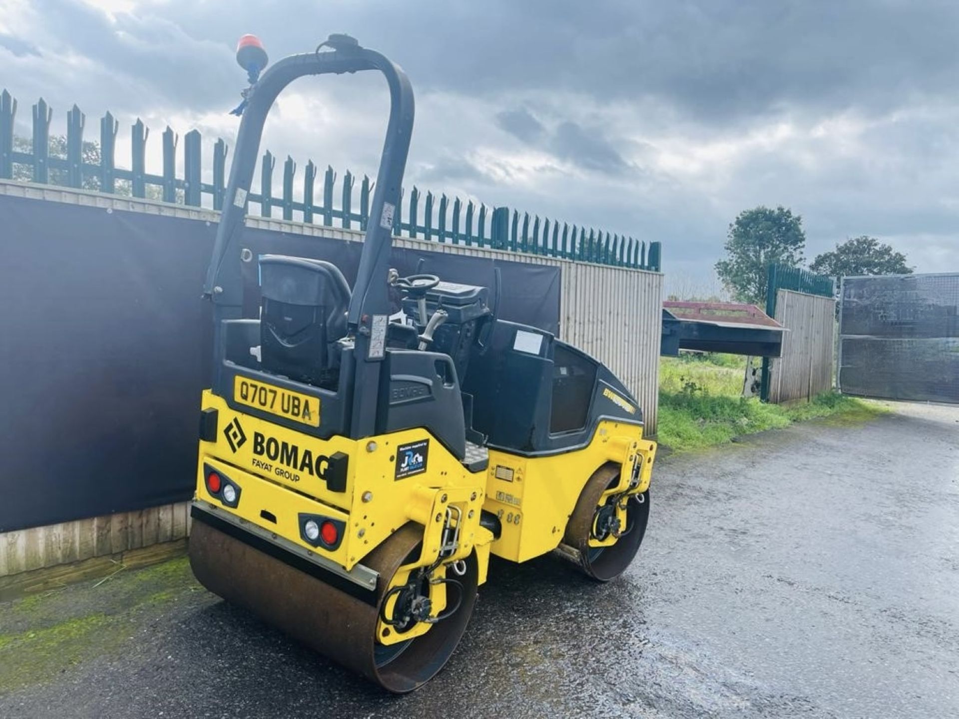 2017, BOMAG BW120 ROLLER - Image 2 of 11