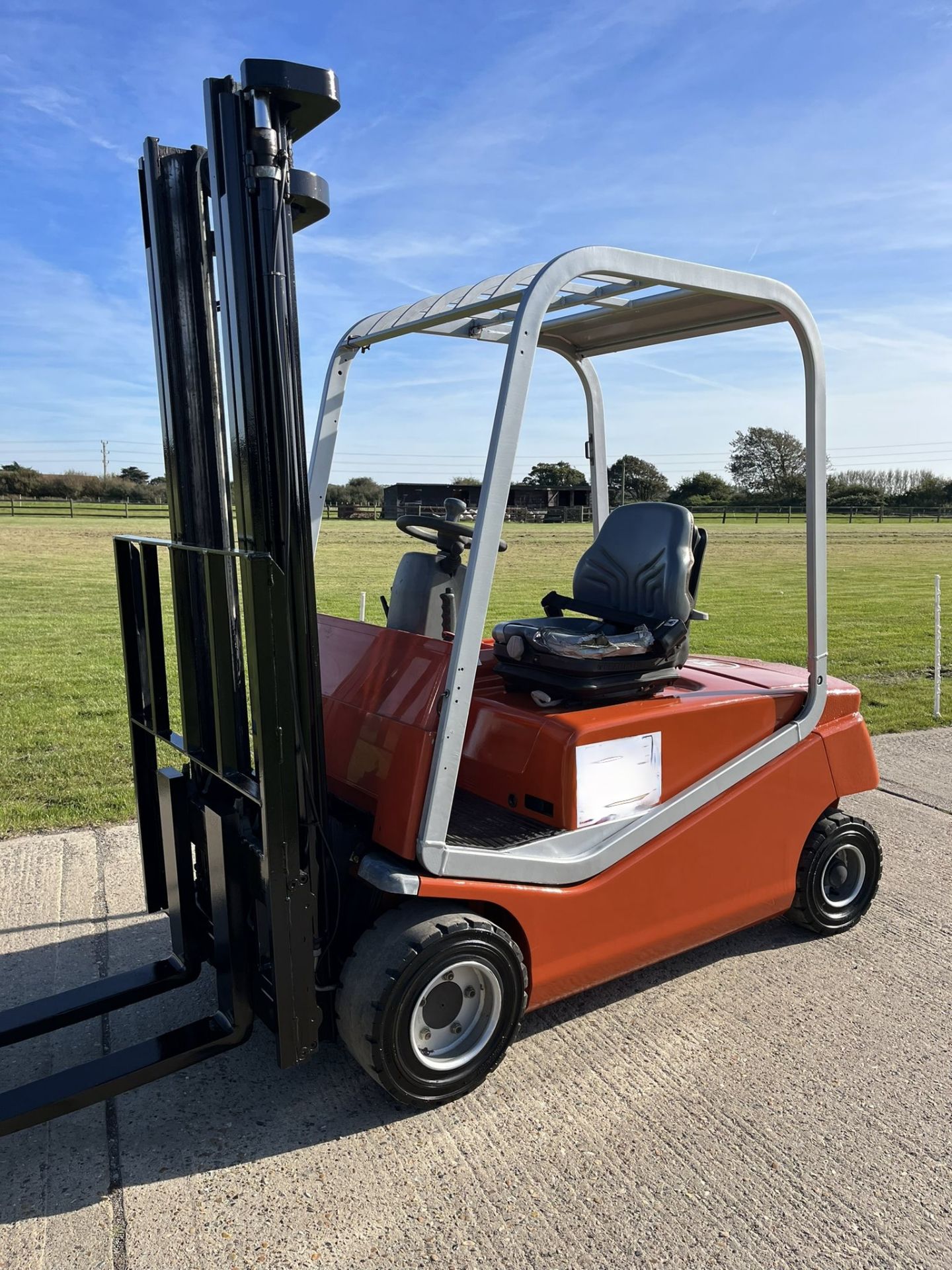 2005, CESAB - 2 Tonne Electric Forklift Truck - Image 3 of 10