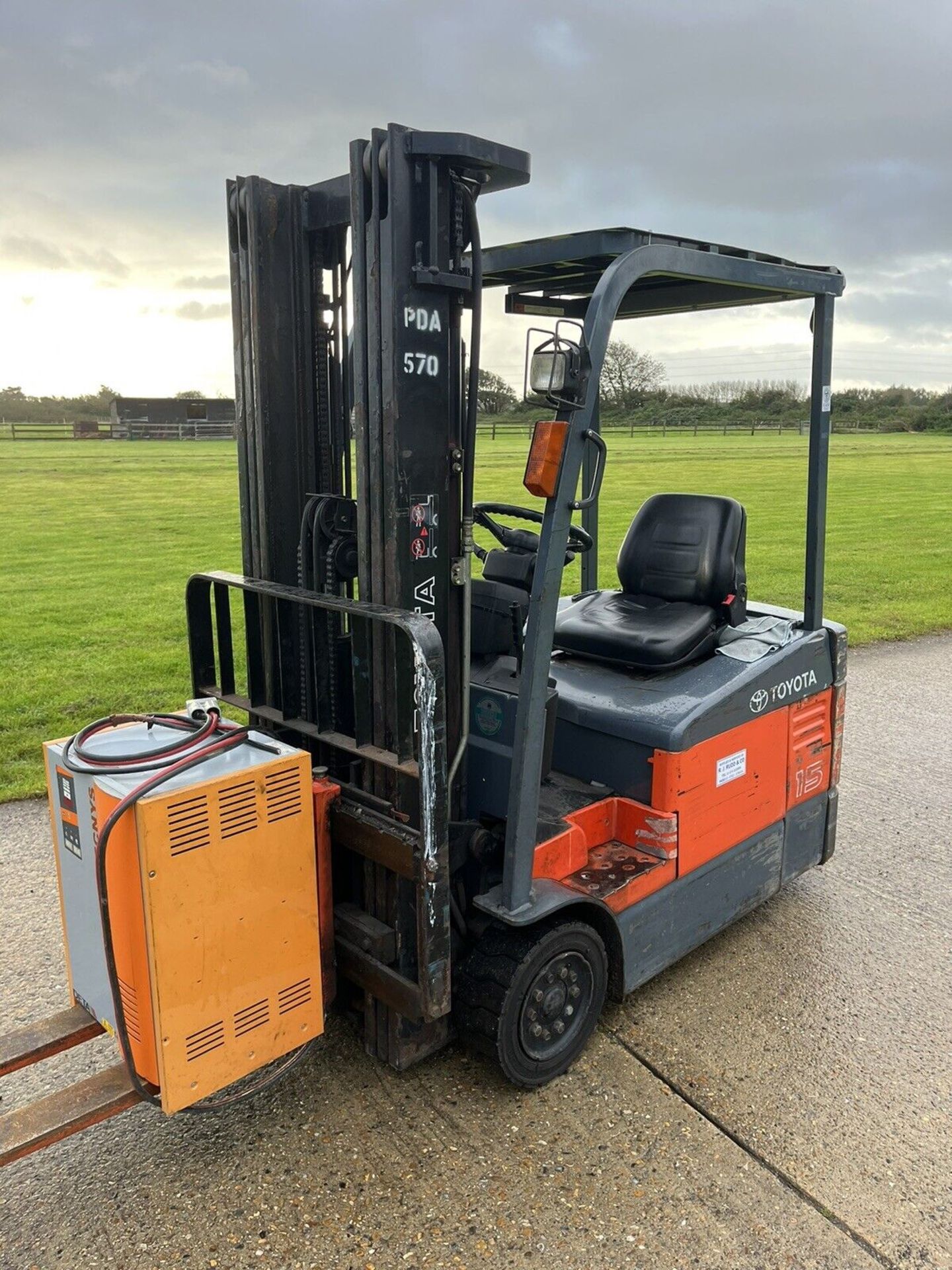 TOYOTA, 1.5 Tonne Electric Forklift Truck (container spec)