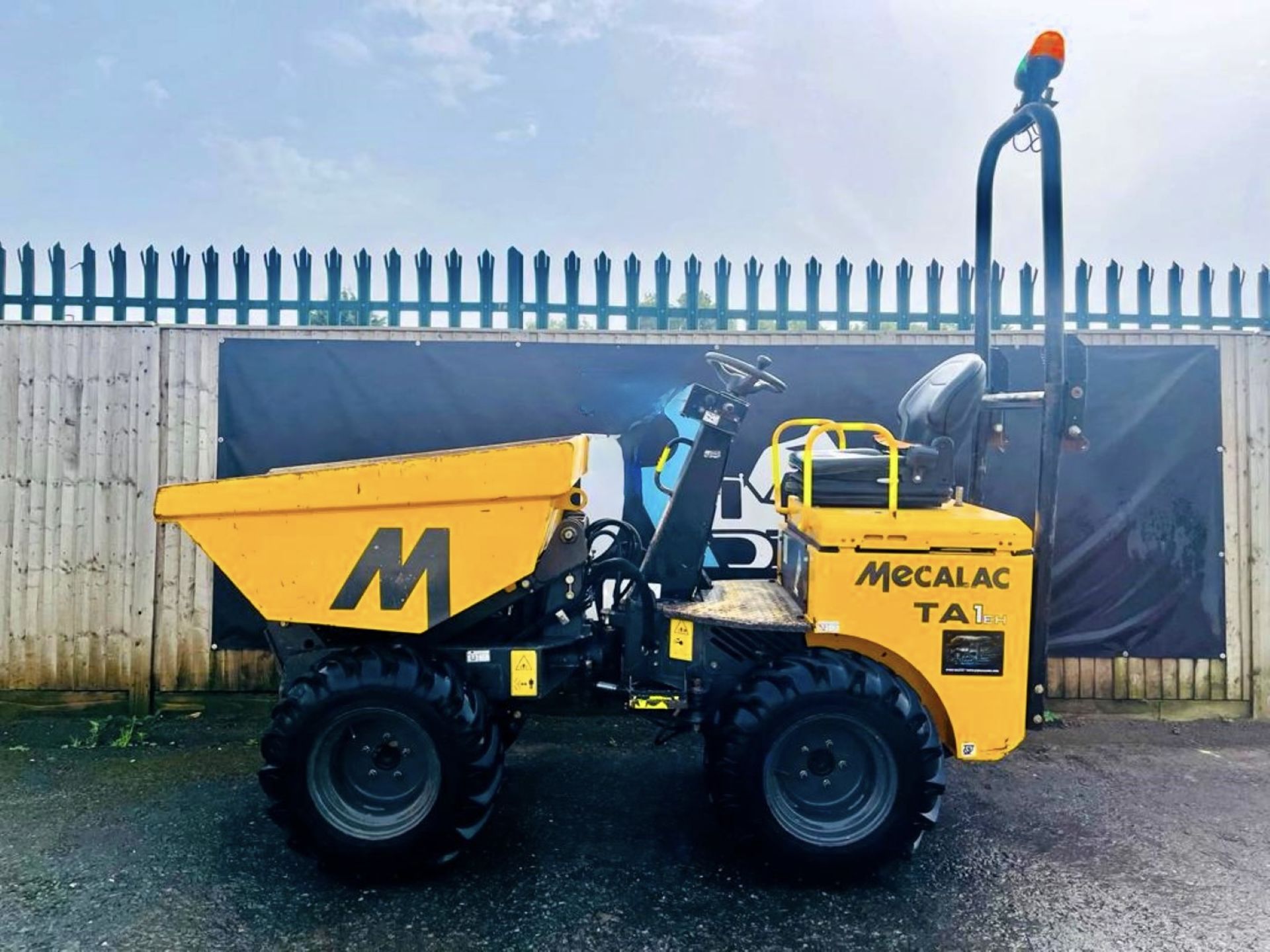 2018, MECALAC 1 T DUMPER - Image 10 of 17